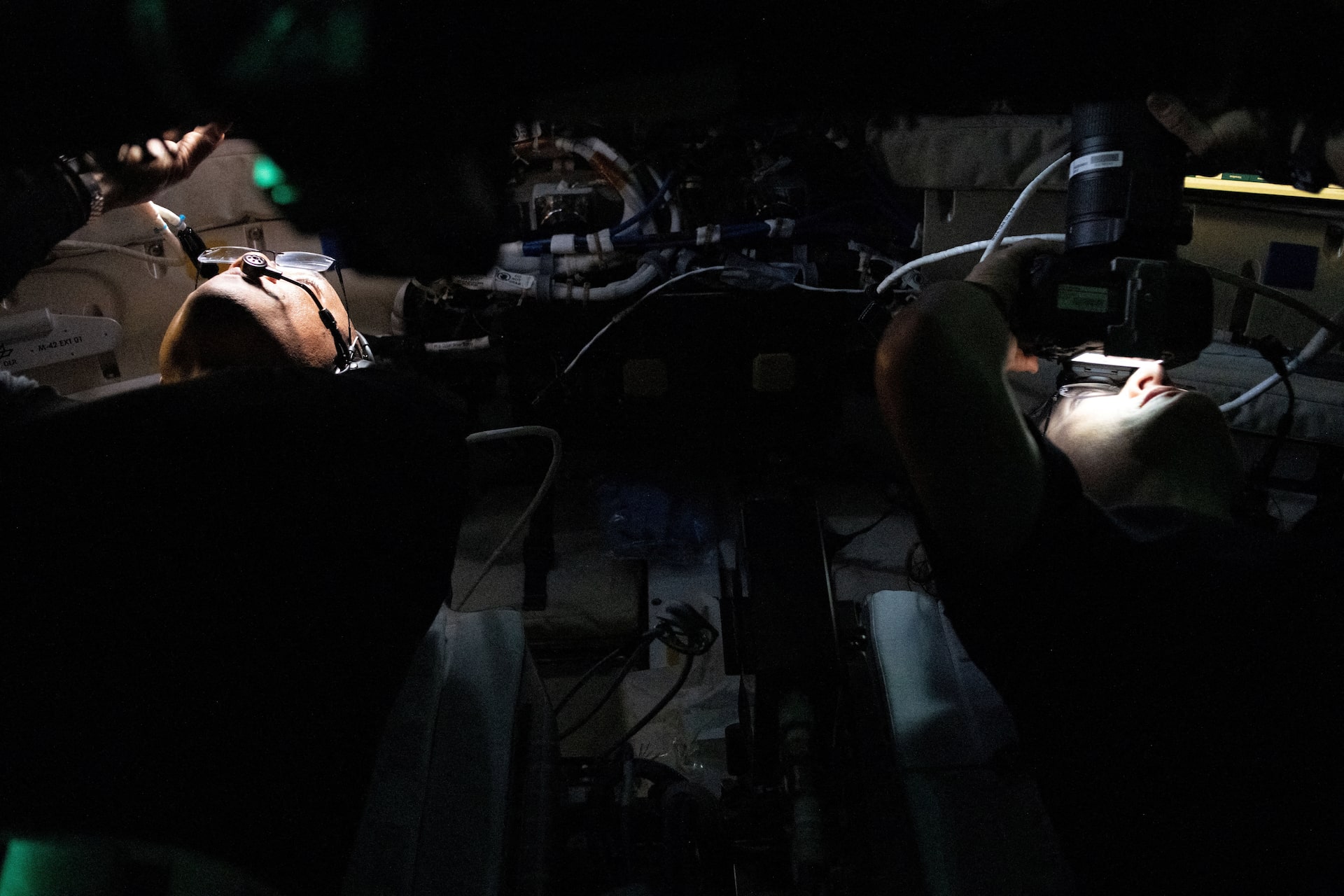 Phi h&agrave;nh gia Artemis II chụp ảnh Mặt Trăng đẹp "ngo&agrave;i mong đợi": B&iacute; mật đến từ 20 giờ huấn luyện v&agrave; chiếc m&aacute;y ảnh 10 năm tuổi- Ảnh 8.