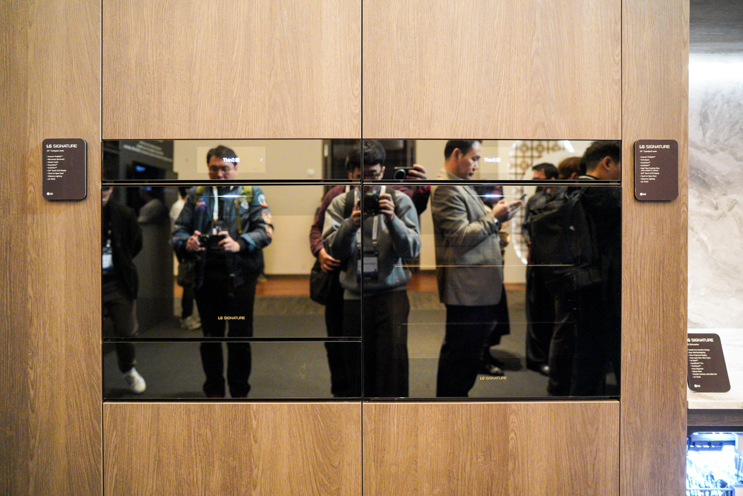 Tham quan một v&ograve;ng c&aacute;c sản phẩm LG SIGNATURE tại InnoFest 2026: Kh&ocirc;ng chỉ đẹp, tiện, sang m&agrave; c&ograve;n &ldquo;hiểu&rdquo; bạn- Ảnh 5.