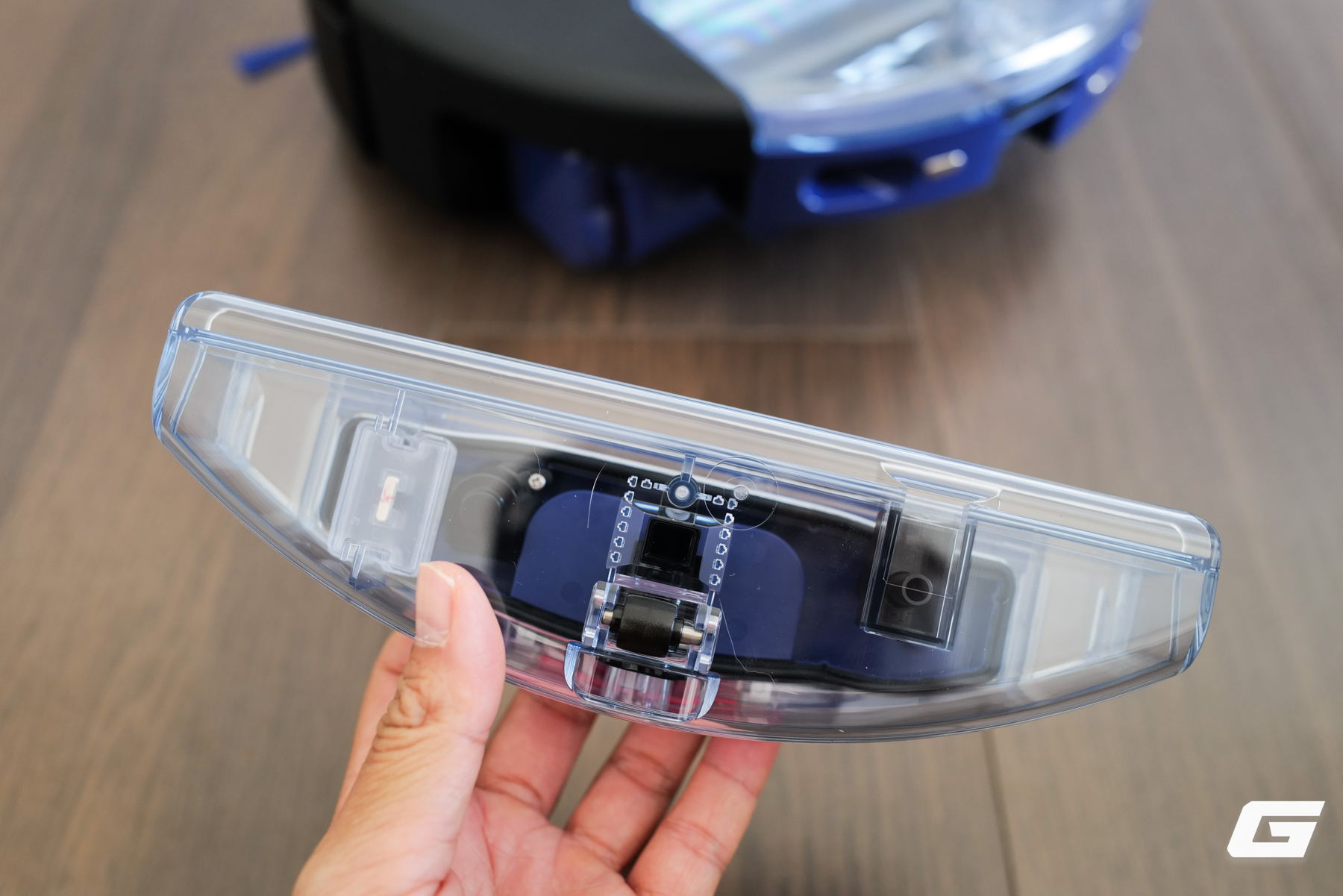 Đ&acirc;y l&agrave; robot h&uacute;t bụi lau nh&agrave; AI 35 triệu của Dyson: 3 th&ugrave;ng chứa, 2 chổi, 1 con lăn, 0 chi ph&iacute; t&uacute;i r&aacute;c- Ảnh 28.