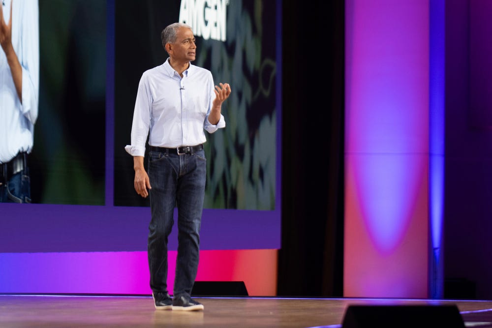  AI cũng sẽ phải mua bản quyền phần mềm như con người - Ảnh 1.