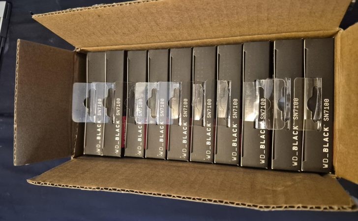 Mua 1 được 10: Amazon giao nhầm l&ocirc; SSD gi&aacute; hơn 50 triệu đồng cho kh&aacute;ch- Ảnh 1.