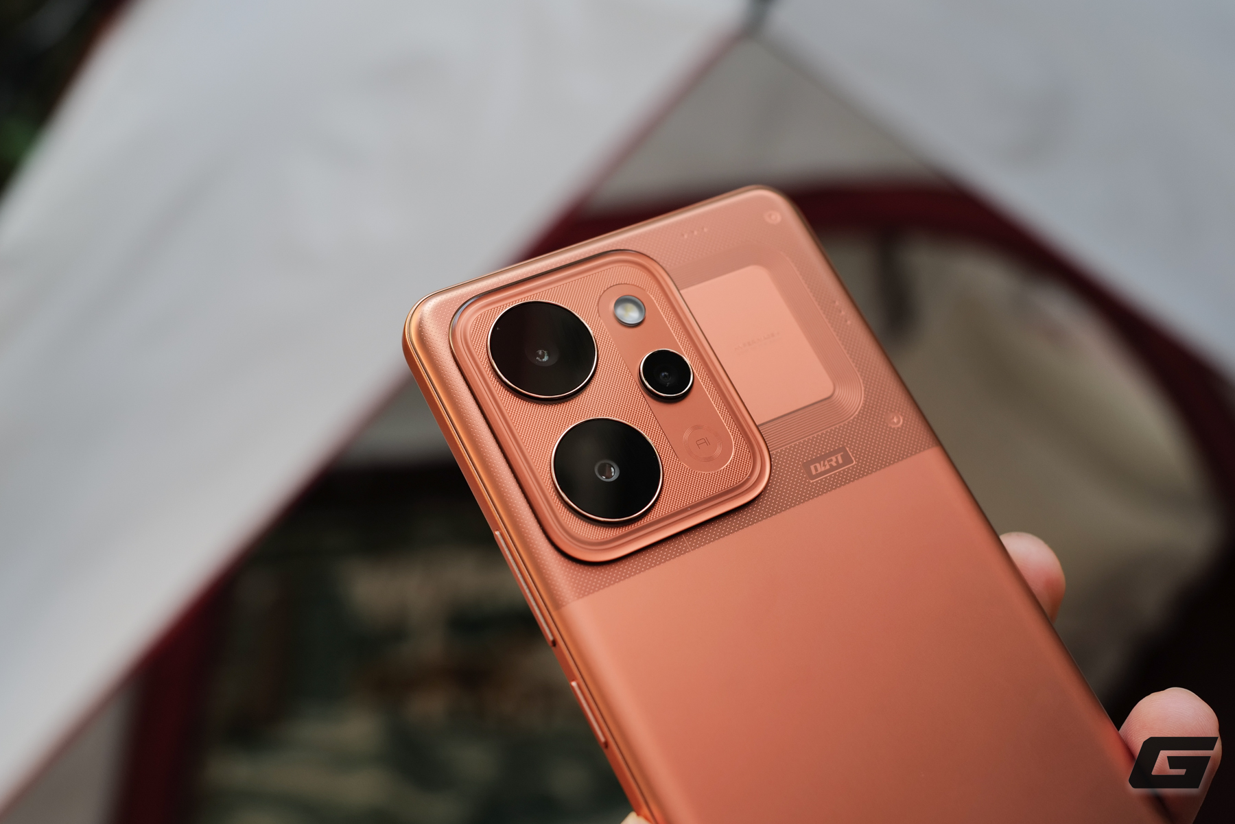 Đ&acirc;y l&agrave; vi&ecirc;n pin sạc dự ph&ograve;ng 10.001 mAh nhưng c&oacute; mọi t&iacute;nh năng của một chiếc điện thoại, bao gồm cả việc chụp ảnh cho bạn- Ảnh 11.