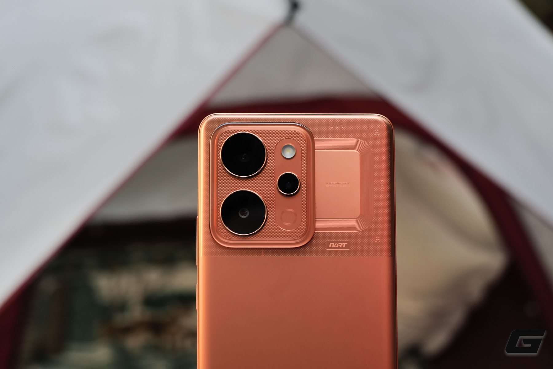 Đ&acirc;y l&agrave; vi&ecirc;n pin sạc dự ph&ograve;ng 10.001 mAh nhưng c&oacute; mọi t&iacute;nh năng của một chiếc điện thoại, bao gồm cả việc chụp ảnh cho bạn- Ảnh 10.