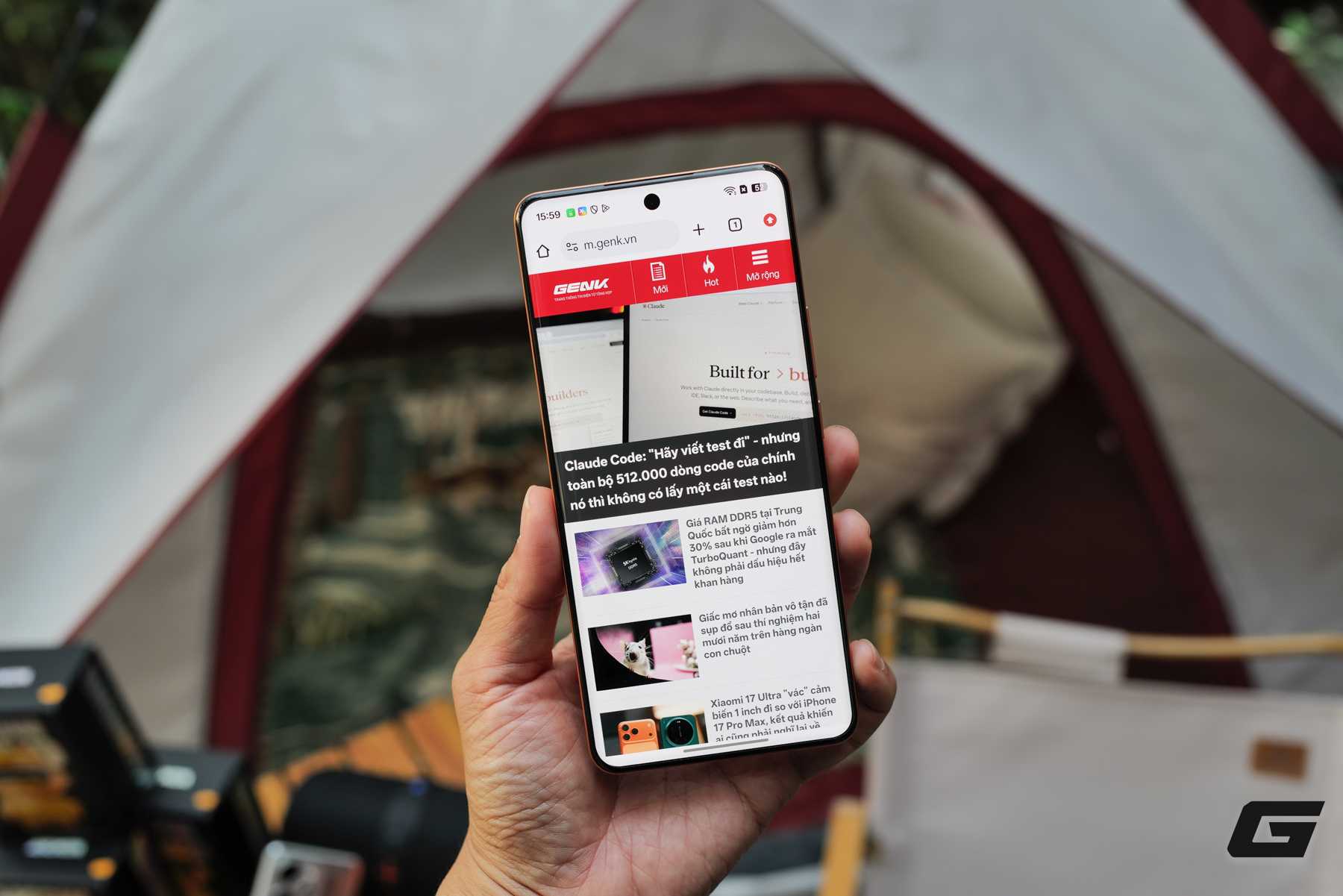 Đ&acirc;y l&agrave; vi&ecirc;n pin sạc dự ph&ograve;ng 10.001 mAh nhưng c&oacute; mọi t&iacute;nh năng của một chiếc điện thoại, bao gồm cả việc chụp ảnh cho bạn- Ảnh 7.