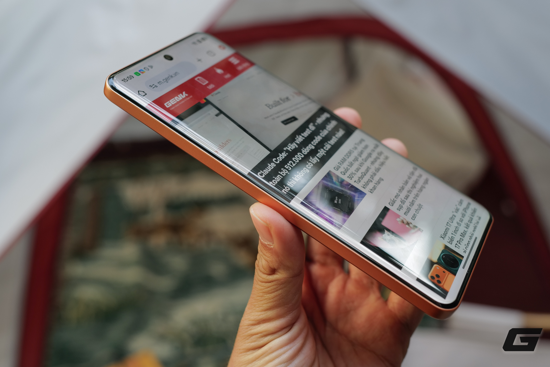 Đ&acirc;y l&agrave; vi&ecirc;n pin sạc dự ph&ograve;ng 10.001 mAh nhưng c&oacute; mọi t&iacute;nh năng của một chiếc điện thoại, bao gồm cả việc chụp ảnh cho bạn- Ảnh 9.