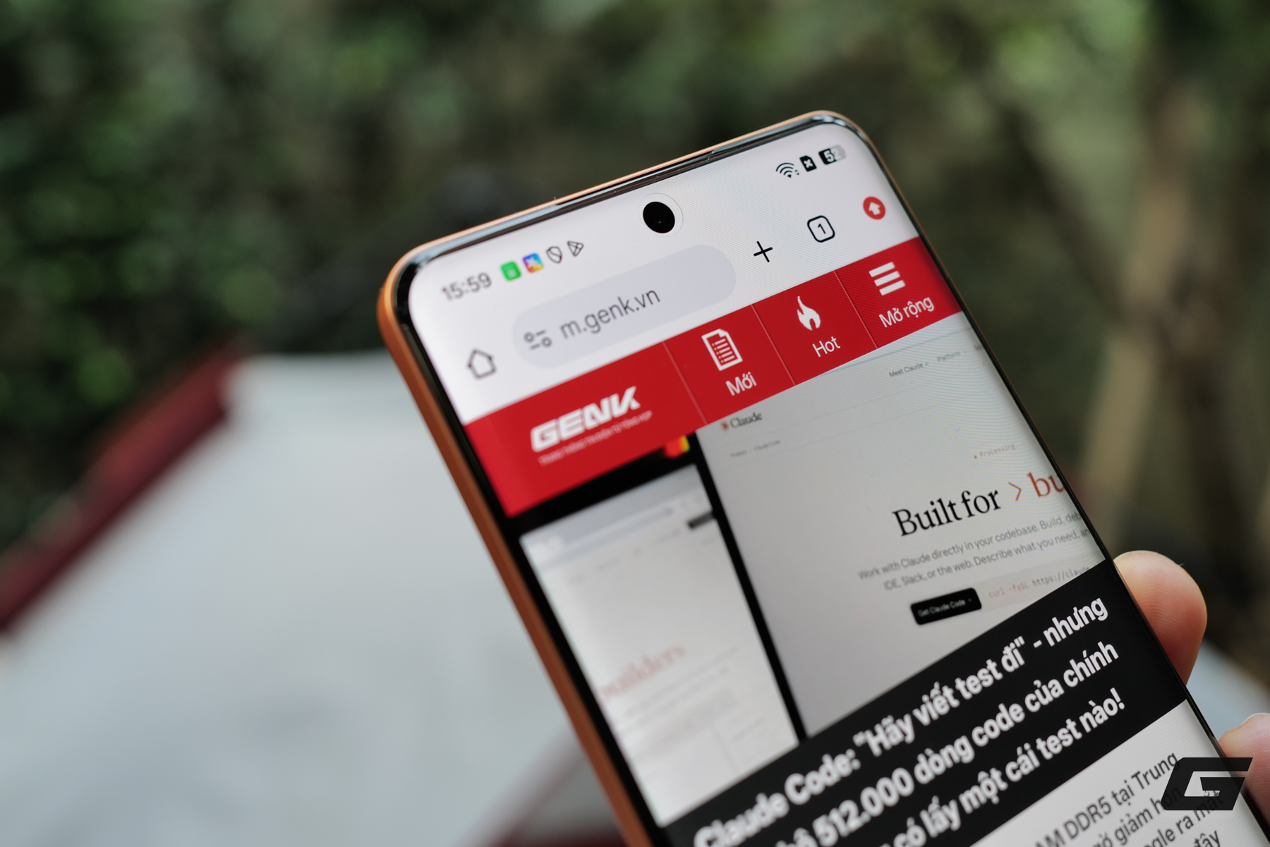 Đ&acirc;y l&agrave; vi&ecirc;n pin sạc dự ph&ograve;ng 10.001 mAh nhưng c&oacute; mọi t&iacute;nh năng của một chiếc điện thoại, bao gồm cả việc chụp ảnh cho bạn- Ảnh 8.