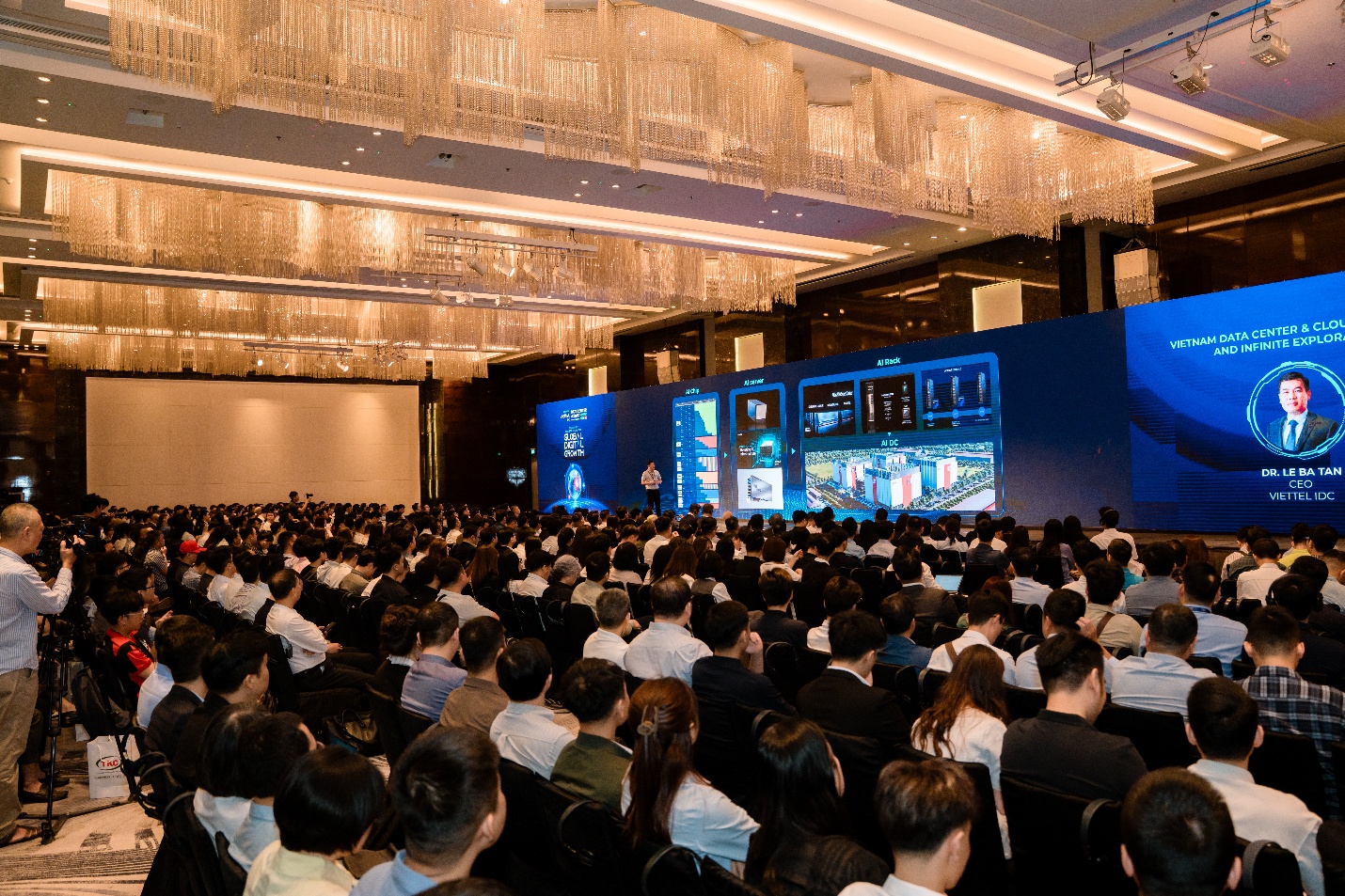  Không nhìn AI một cách riêng lẻ mà nhìn theo một chuỗi hạ tầng liên thông - Ảnh 3.