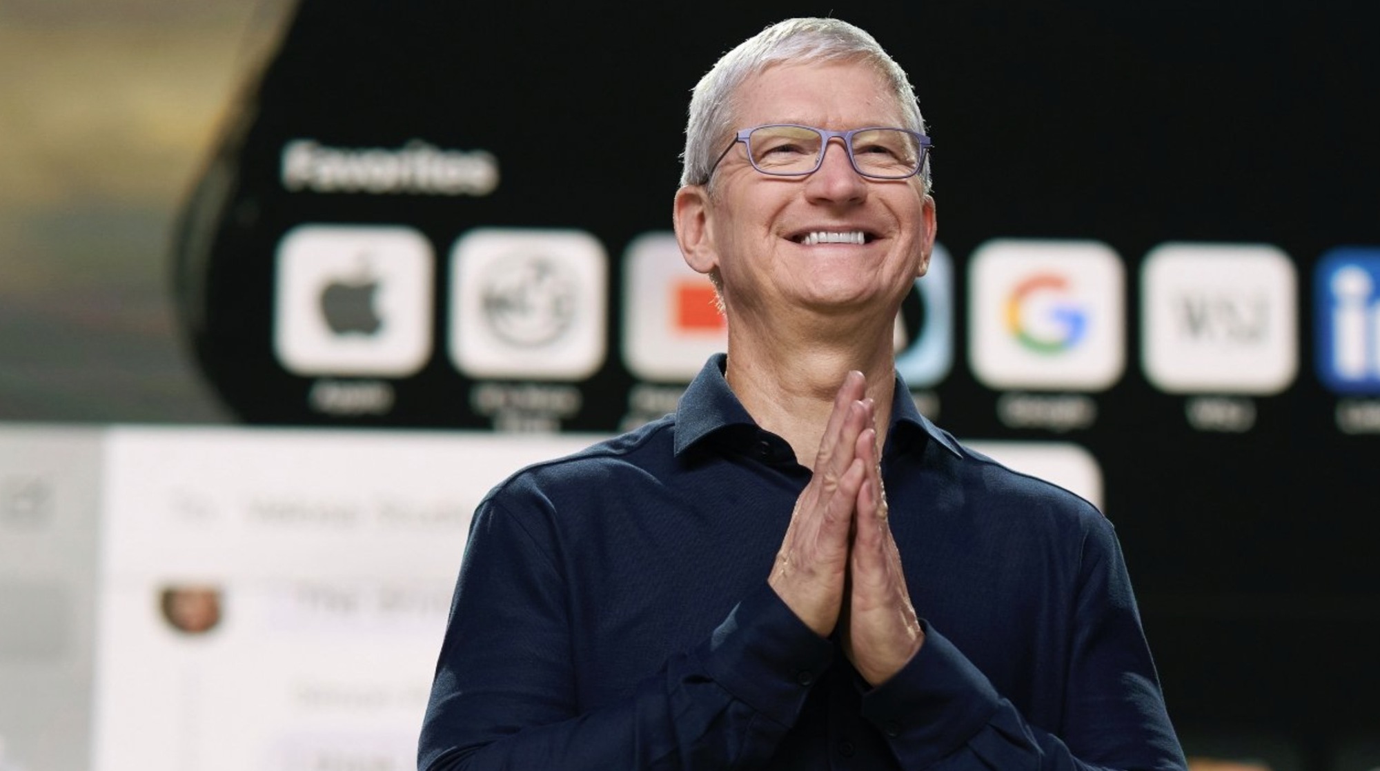 V&aacute;n cược ngược chiều: Tim Cook rời đi ở đỉnh cao, để lại một bậc thầy phần cứng định đoạt cuộc chơi AI - Ảnh 2.