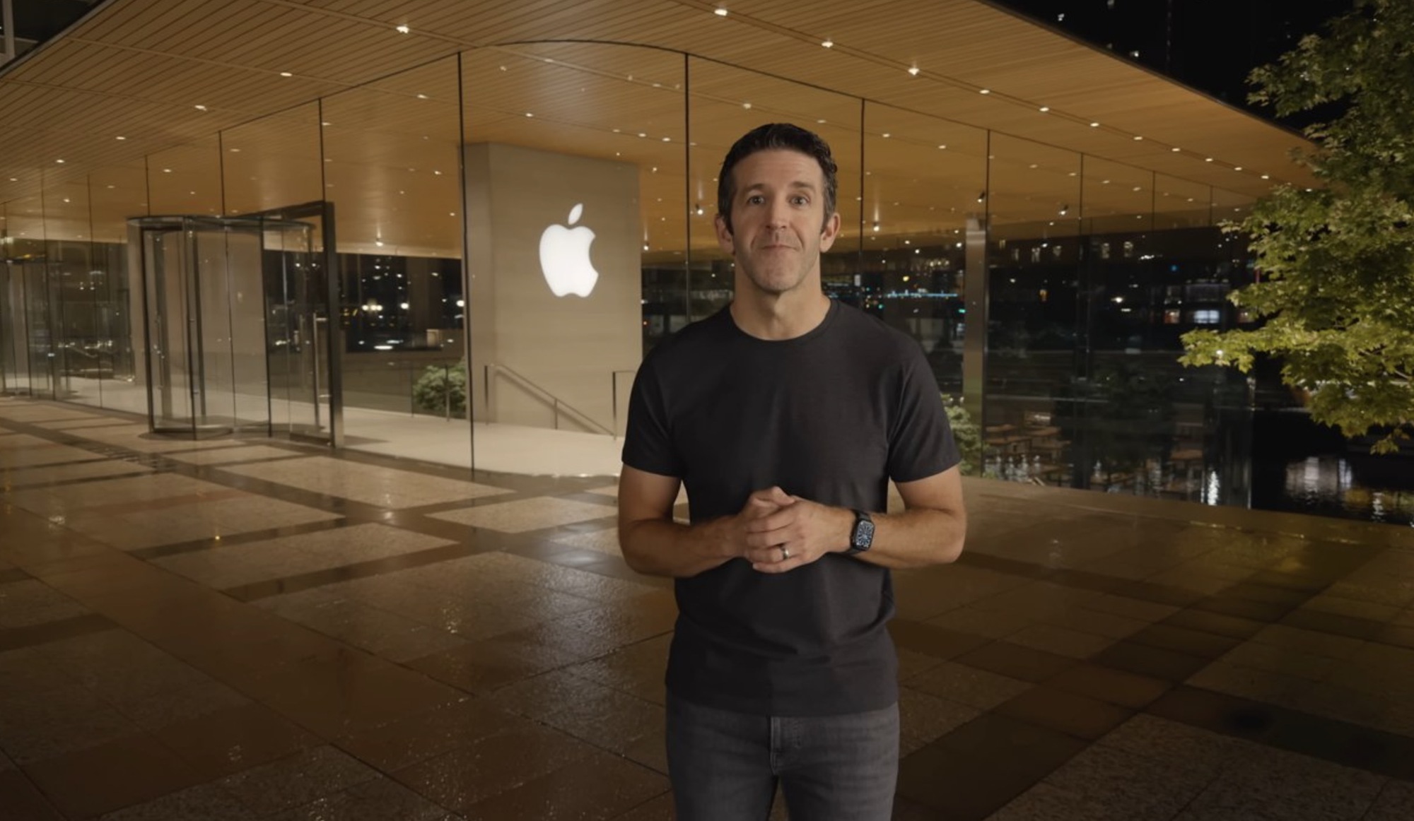 V&aacute;n cược ngược chiều: Tim Cook rời đi ở đỉnh cao, để lại một bậc thầy phần cứng định đoạt cuộc chơi AI - Ảnh 4.