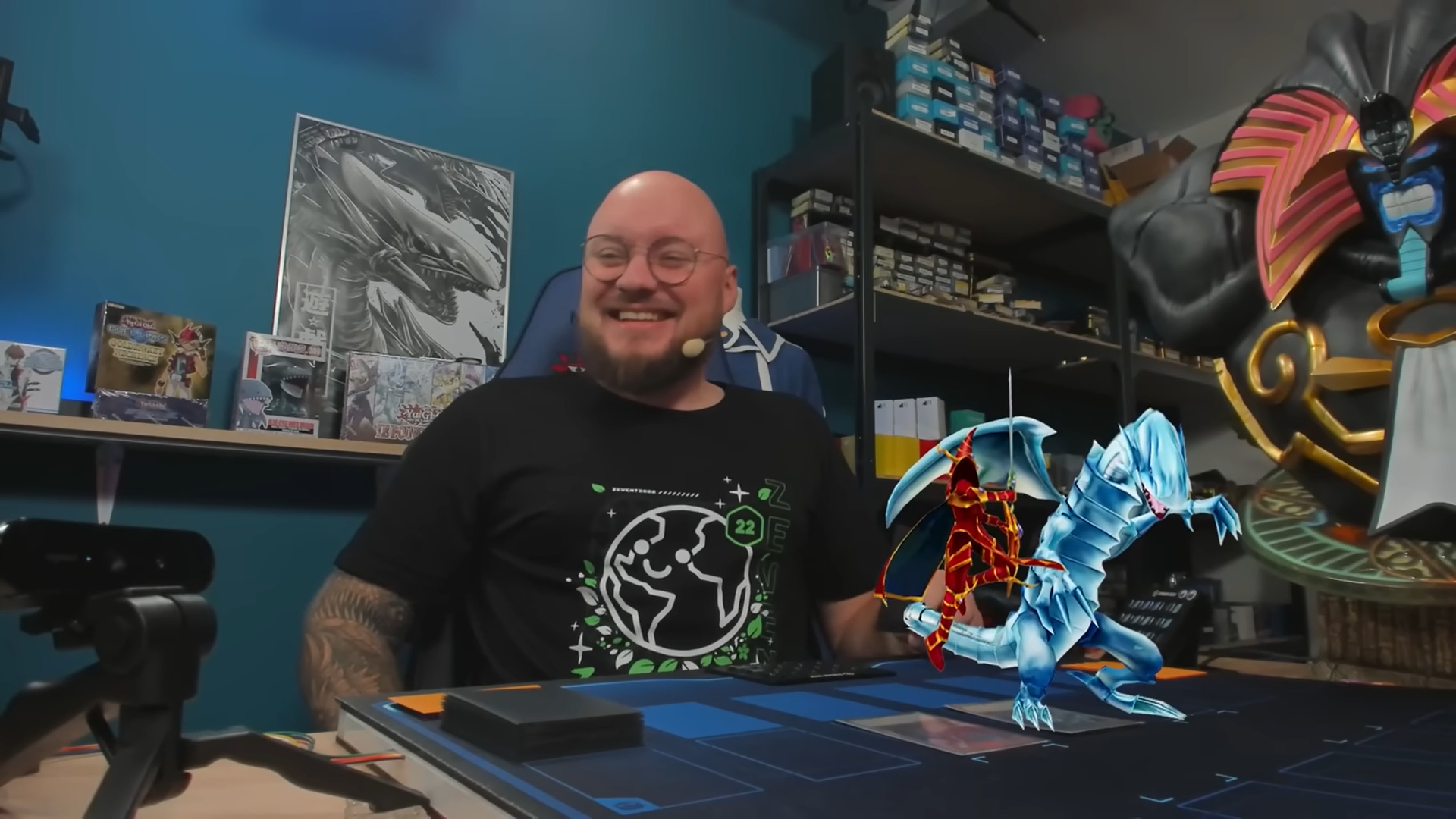 Chàng trai biến giấc mơ Yu-Gi-Oh thành hiện thực với hệ thống triệu hồi quái vật 3D từ thẻ bài - Ảnh 1.