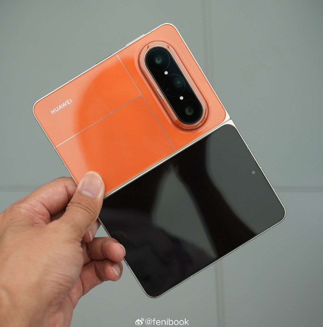 Màu Cam vũ trụ của iPhone 17 Pro Max đã xuất hiện trên toàn vũ trụ Android - Ảnh 1.