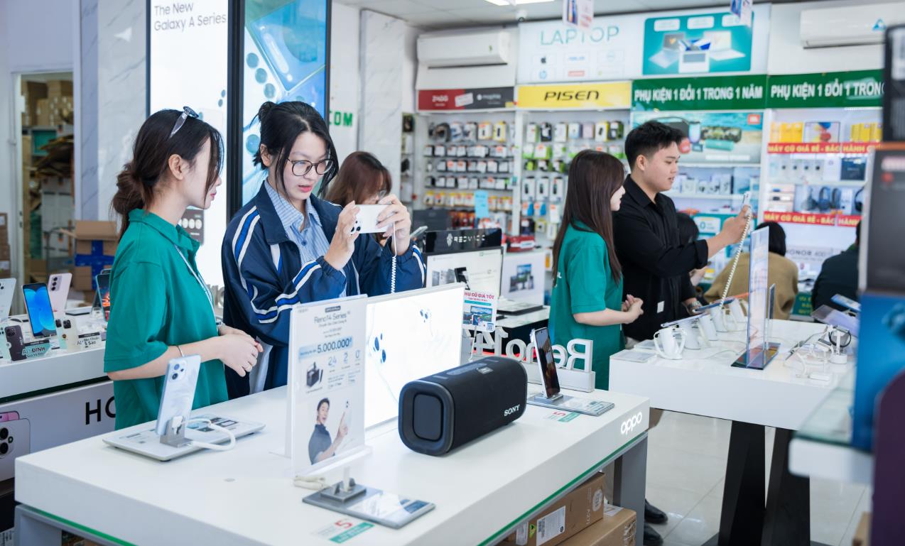 Ho&agrave;ng H&agrave; Mobile: Từ k&yacute; ức 8X, 9X đến người bạn đồng h&agrave;nh c&ugrave;ng Gen Z - Ảnh 1.