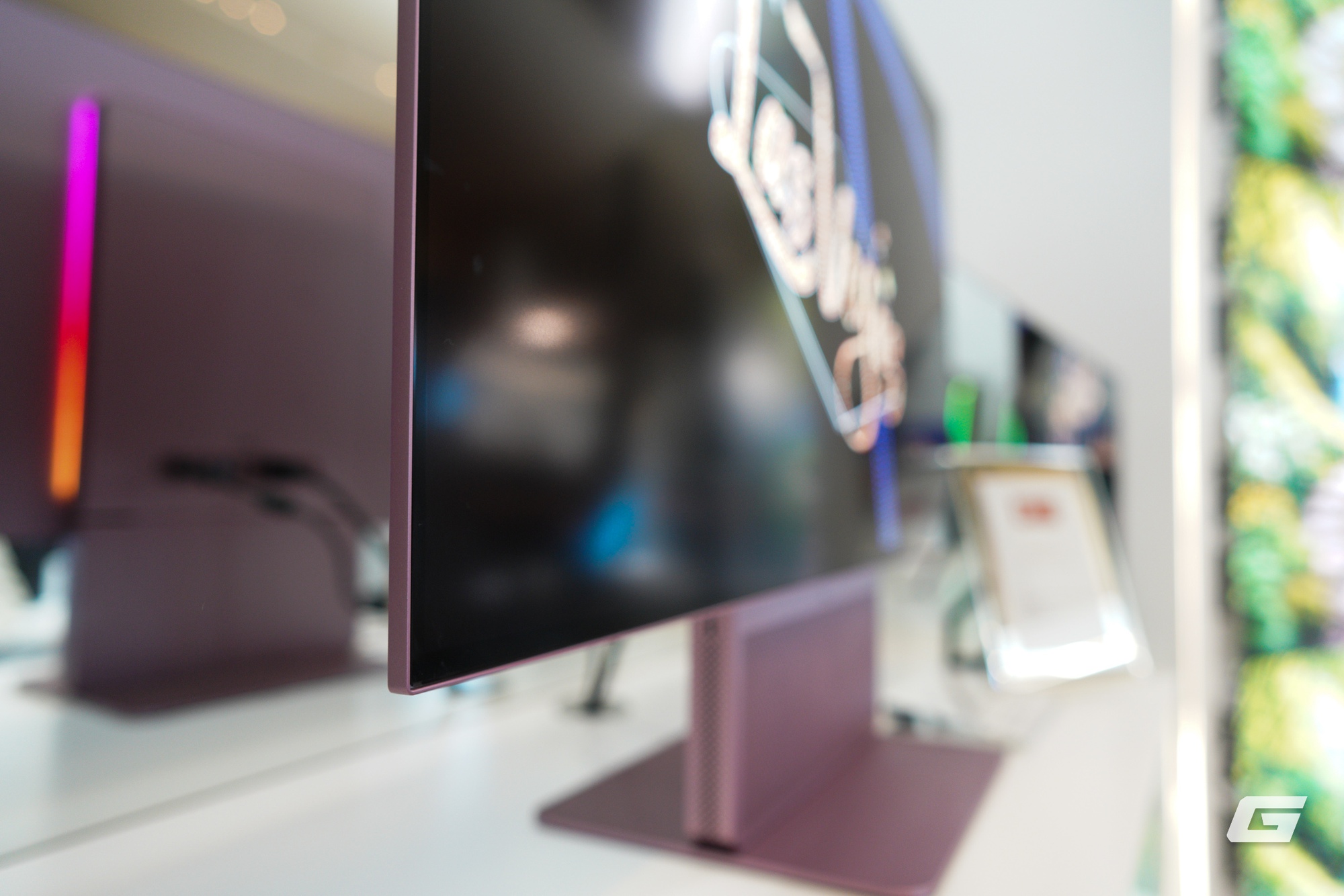 Tr&ecirc;n tay m&agrave;n h&igrave;nh flagship TCL 32X3A: "Con qu&aacute;i vật" với c&ocirc;ng nghệ OLED+, 4K 240Hz v&agrave; t&iacute;ch hợp loa Bang & Olufsen - Ảnh 13.