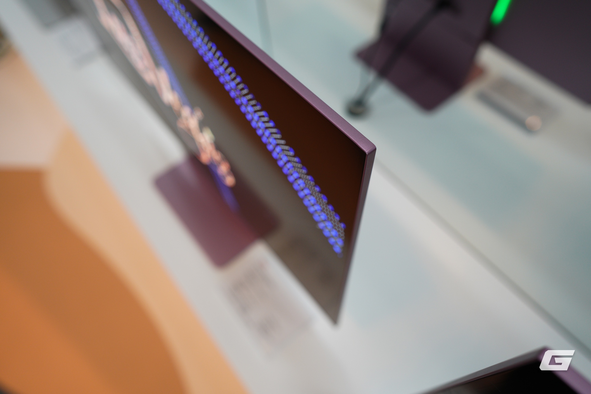 Tr&ecirc;n tay m&agrave;n h&igrave;nh flagship TCL 32X3A: "Con qu&aacute;i vật" với c&ocirc;ng nghệ OLED+, 4K 240Hz v&agrave; t&iacute;ch hợp loa Bang & Olufsen - Ảnh 14.