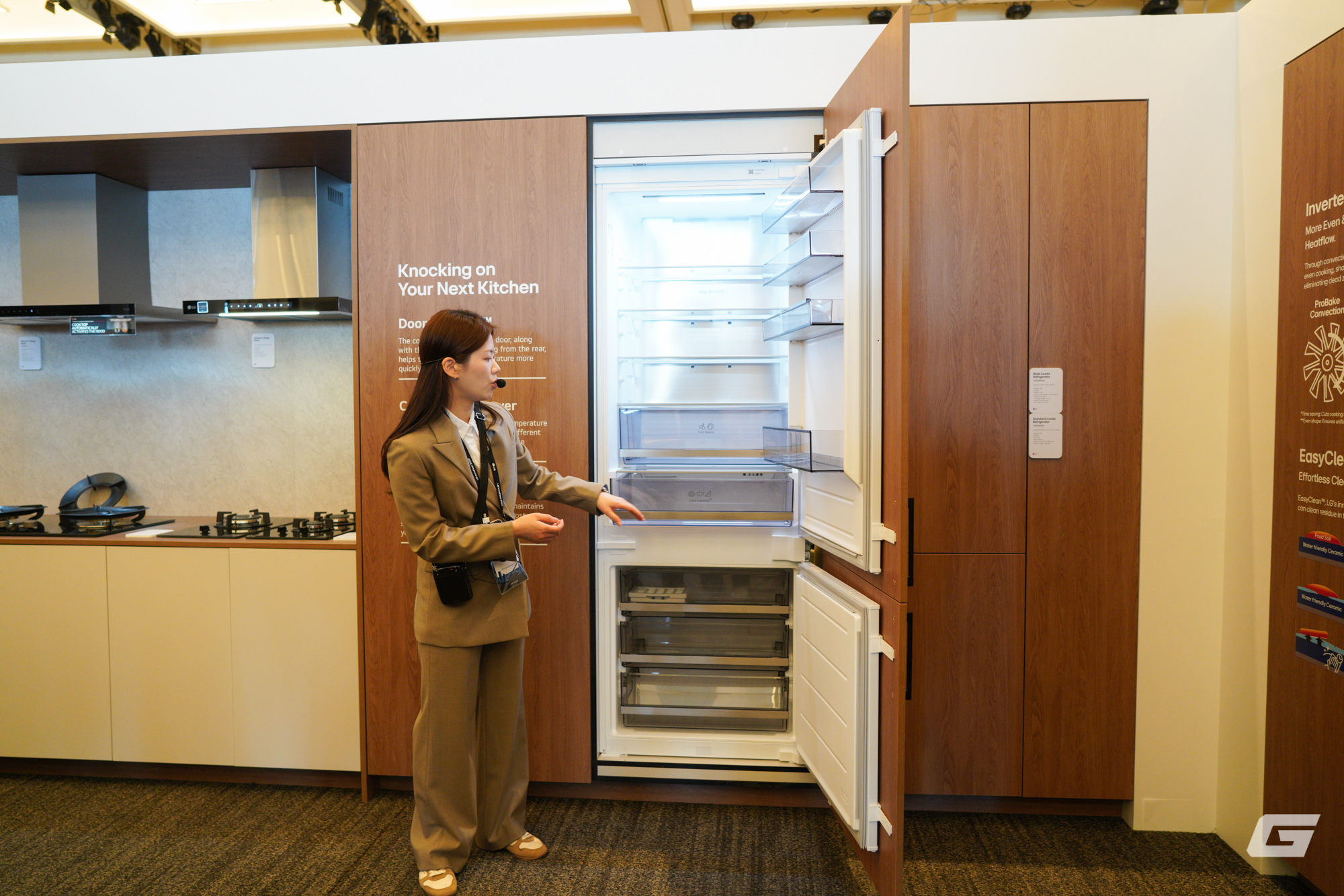 LG v&agrave; c&acirc;u chuyện gia dụng &acirc;m tường: Khi căn bếp dần &ldquo;biến mất&rdquo; v&agrave;o kh&ocirc;ng gian sống- Ảnh 2.