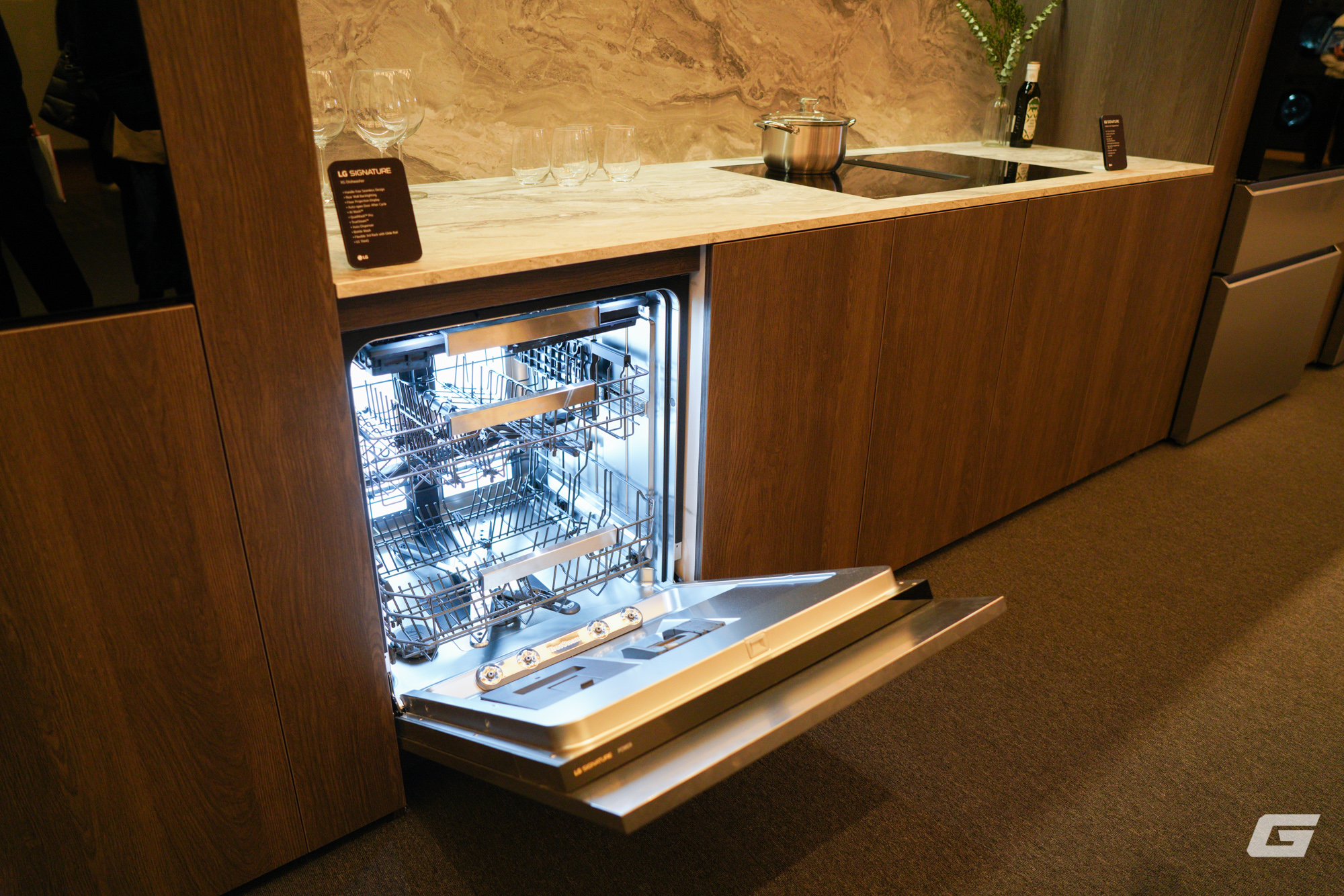 LG v&agrave; c&acirc;u chuyện gia dụng &acirc;m tường: Khi căn bếp dần &ldquo;biến mất&rdquo; v&agrave;o kh&ocirc;ng gian sống- Ảnh 10.