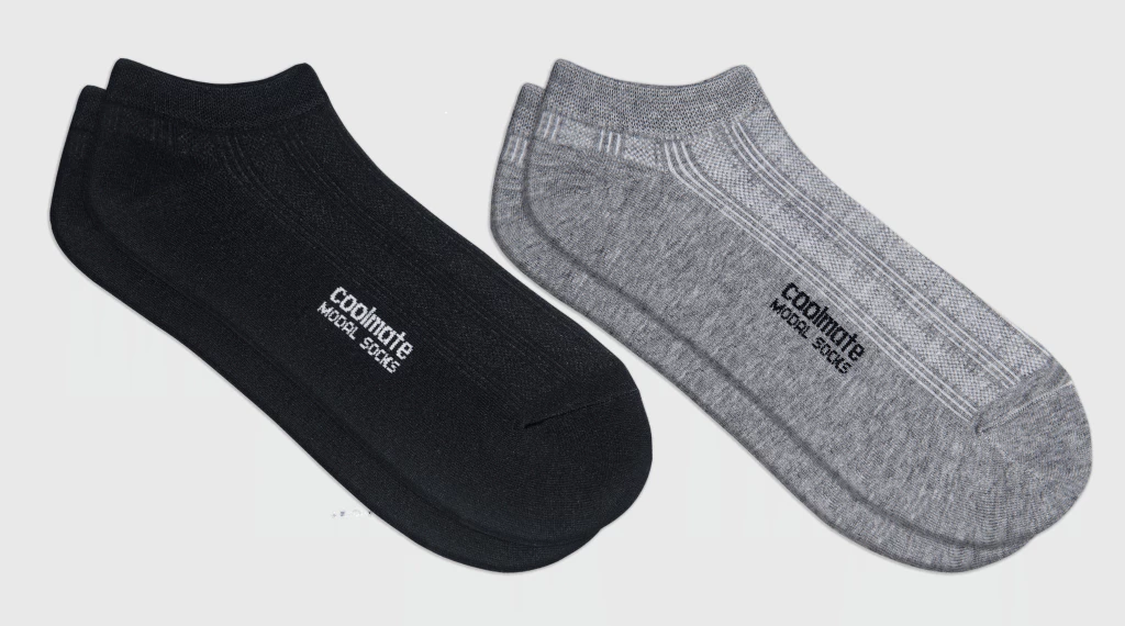 Săn đồ h&egrave; gi&aacute; hời: Từ adidas, Skechers, Mark Ryden đến loạt local brand đang giảm tới 50% - Ảnh 11.