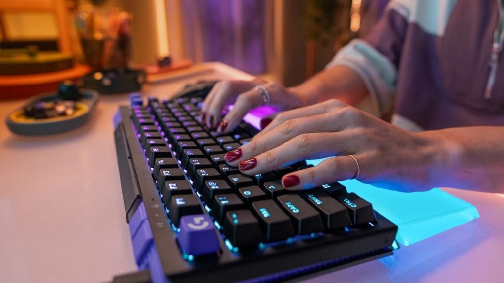 Logitech ra b&agrave;n ph&iacute;m G512 X, cho đổi switch v&agrave; g&aacute;n lệnh theo lực nhấn - Ảnh 3.