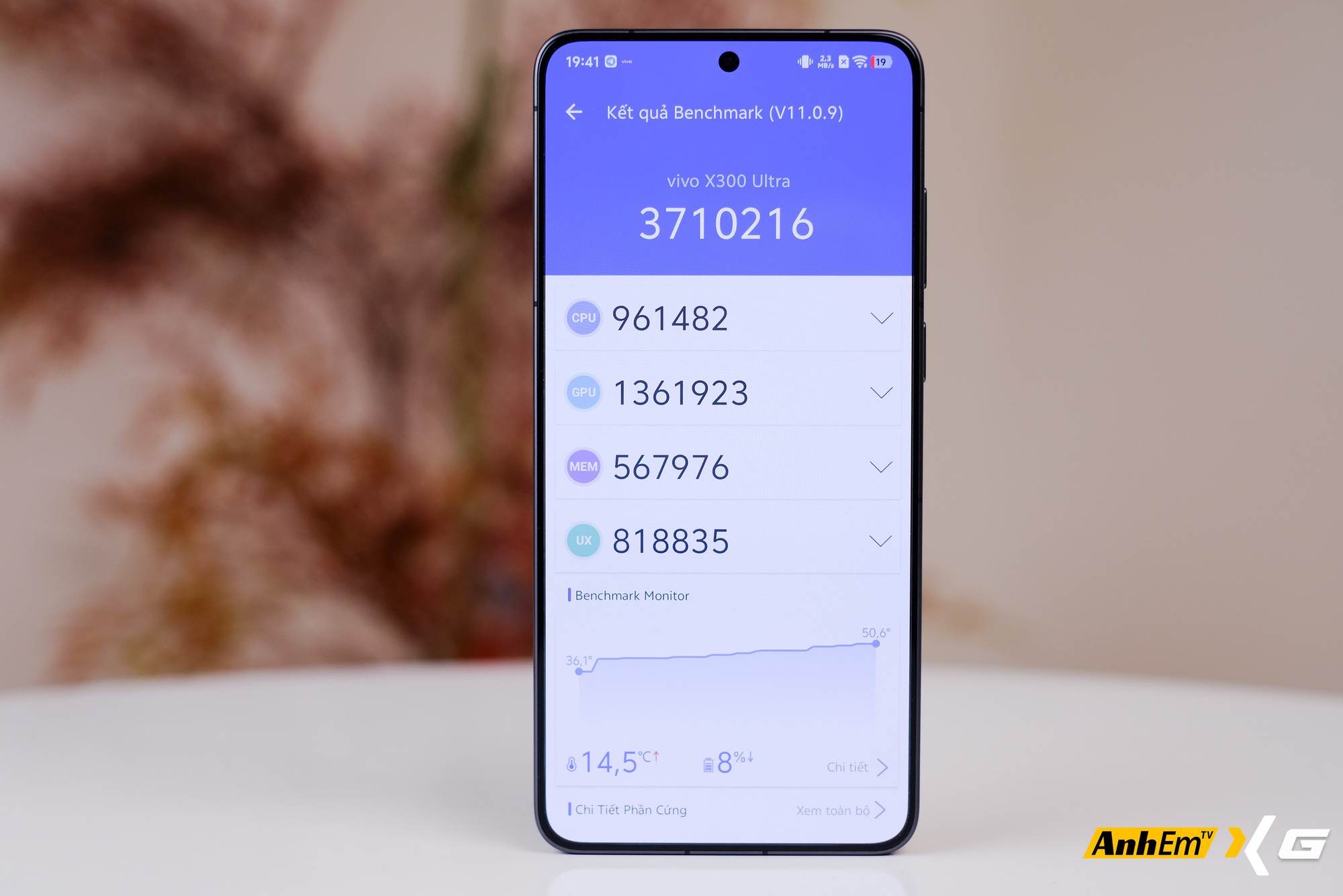 Tr&ecirc;n tay vivo X300 Ultra tại Việt Nam: Camera to đến mức đặt xuống b&agrave;n cũng thấy&hellip; hơi lo- Ảnh 11.