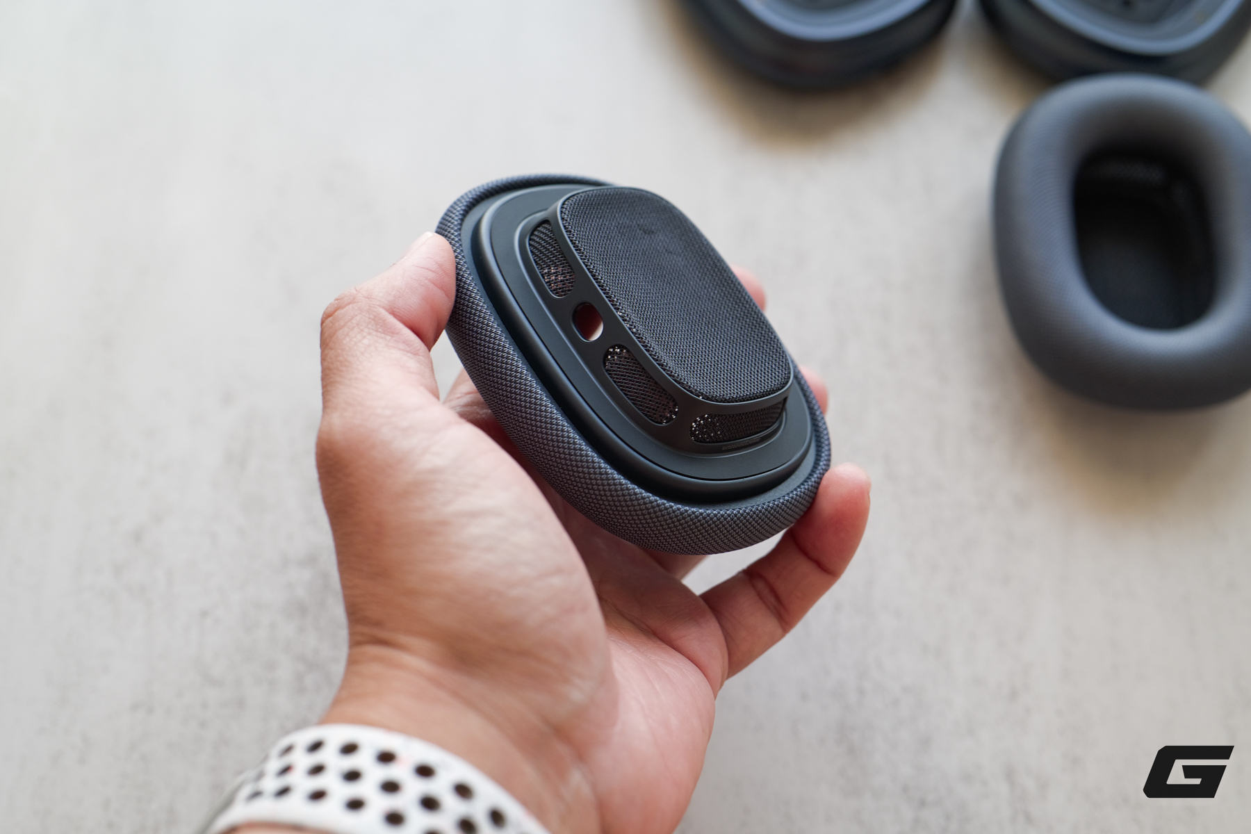 Tr&ecirc;n tay nhanh AirPods Max 2: Tai nghe cao cấp nhất của Apple c&oacute; g&igrave; mới ngo&agrave;i thiết kế quen thuộc?- Ảnh 9.