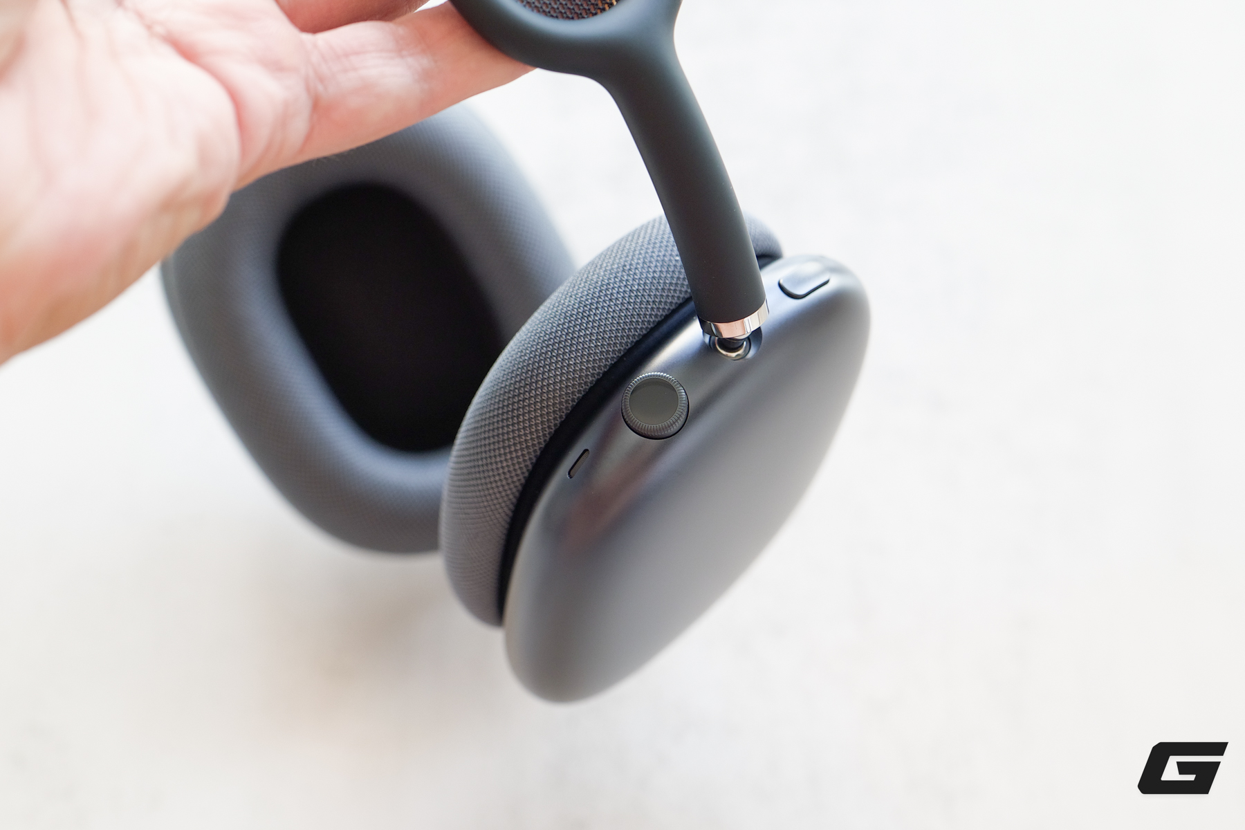 Tr&ecirc;n tay nhanh AirPods Max 2: Tai nghe cao cấp nhất của Apple c&oacute; g&igrave; mới ngo&agrave;i thiết kế quen thuộc?- Ảnh 17.