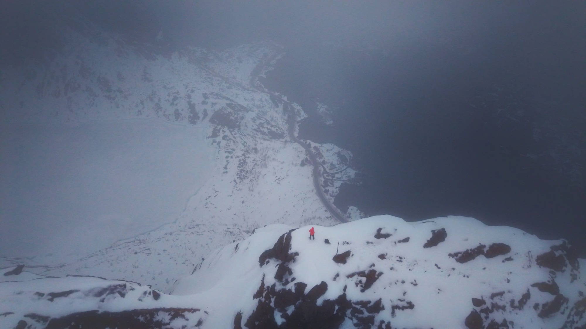 Apple Watch Ultra 3 v&agrave; h&agrave;nh tr&igrave;nh giữa b&atilde;o tuyết của Vinh Nguyễn: &ldquo;Trong một số t&igrave;nh huống, m&igrave;nh xem n&oacute; l&agrave; yếu tố mang t&iacute;nh sống c&ograve;n&rdquo;- Ảnh 6.