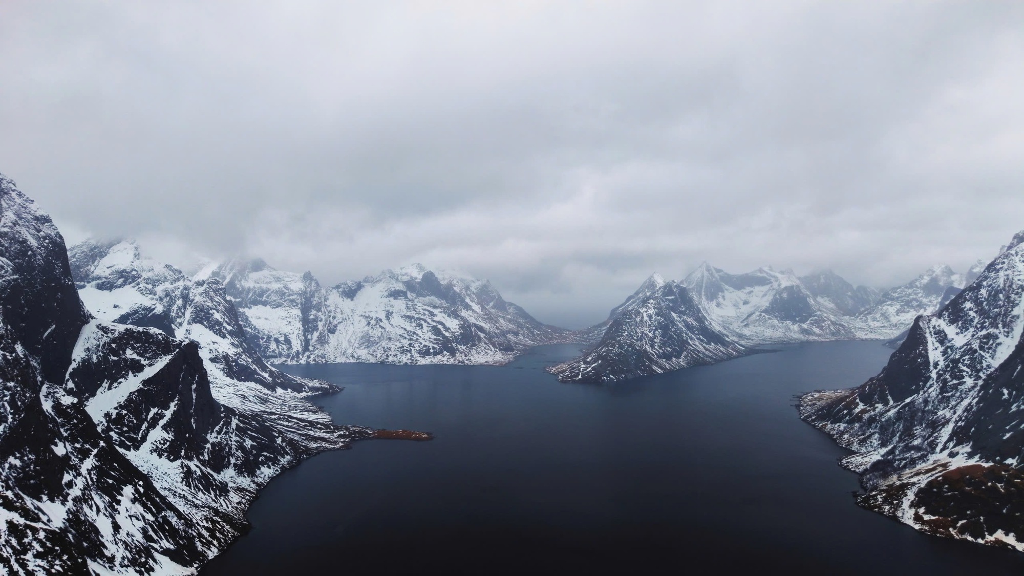 Apple Watch Ultra 3 v&agrave; h&agrave;nh tr&igrave;nh giữa b&atilde;o tuyết của Vinh Nguyễn: &ldquo;Trong một số t&igrave;nh huống, m&igrave;nh xem n&oacute; l&agrave; yếu tố mang t&iacute;nh sống c&ograve;n&rdquo;- Ảnh 5.