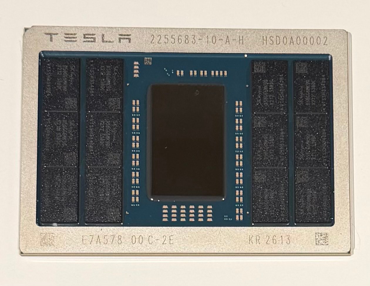 Elon Musk đến thăm nh&agrave; m&aacute;y Intel, xAI sắp kh&ocirc;ng cần phụ thuộc TSMC nữa - Ảnh 2.