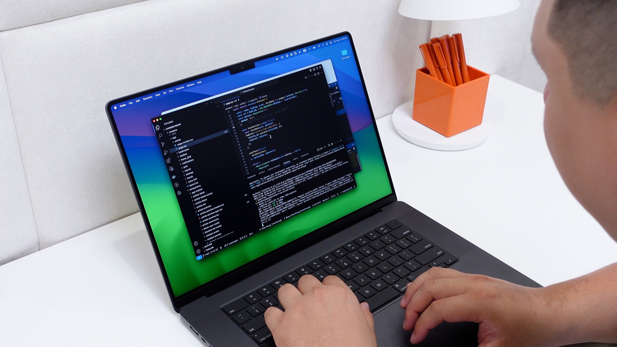 Duy Lu&acirc;n: &ldquo;64GB RAM tr&ecirc;n Mac đ&atilde; đủ chạy nhiều m&ocirc; h&igrave;nh AI m&agrave; laptop Windows b&oacute; tay&rdquo; - Ảnh 2.