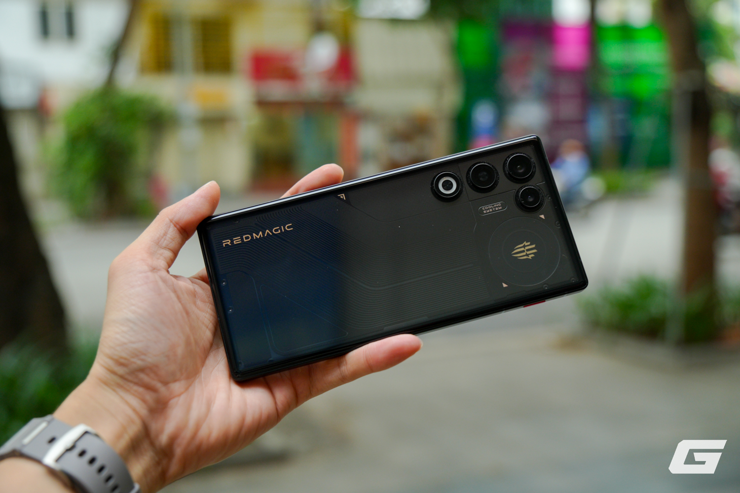 REDMAGIC 11 Air: Gaming phone đẹp hiếm thấy, mỏng nhẹ nhưng pin trâu, chơi game “chiến” thật sự nhưng camera xứng đáng phải chê - Ảnh 6.