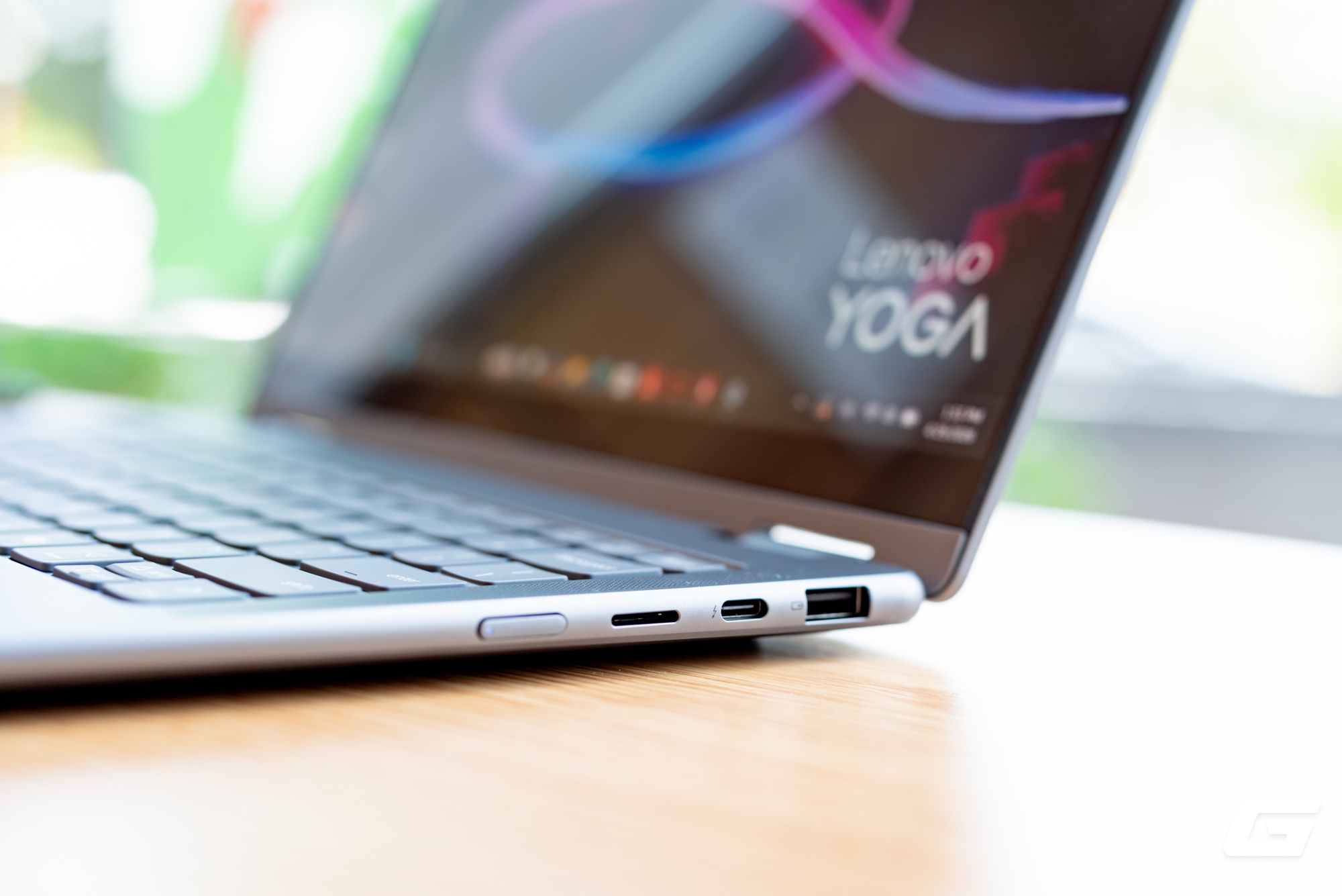 Cận cảnh Lenovo Yoga 7i 2-in-1 Gen 11: T&iacute;ch hợp Intel Core Ultra thế hệ 3, 32GB RAM, đa dụng mạnh mẽ nhưng vẫn c&oacute; điểm cần lưu &yacute; - Ảnh 5.