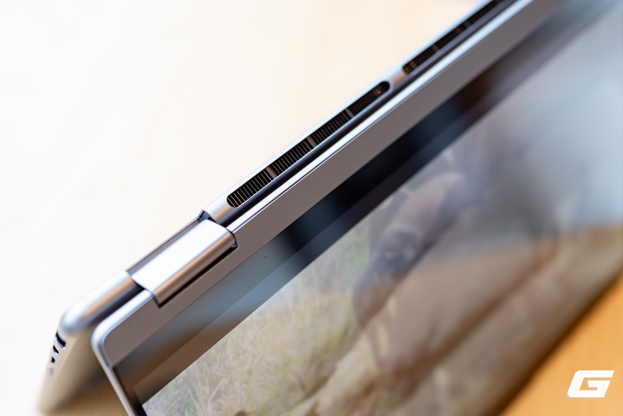 Cận cảnh Lenovo Yoga 7i 2-in-1 Gen 11: T&iacute;ch hợp Intel Core Ultra thế hệ 3, 32GB RAM, đa dụng mạnh mẽ nhưng vẫn c&oacute; điểm cần lưu &yacute; - Ảnh 7.