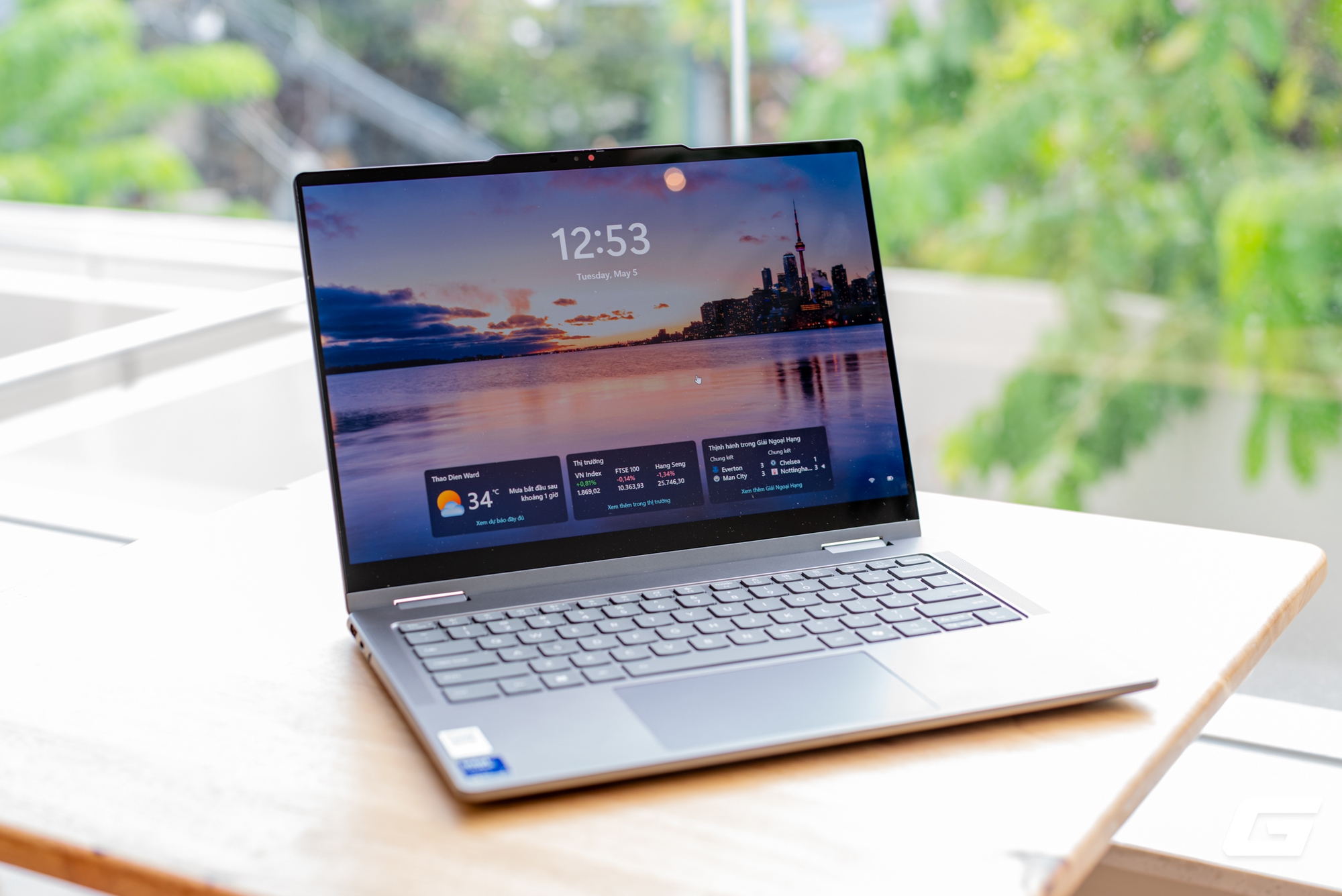 Cận cảnh Lenovo Yoga 7i 2-in-1 Gen 11: T&iacute;ch hợp Intel Core Ultra thế hệ 3, 32GB RAM, đa dụng mạnh mẽ nhưng vẫn c&oacute; điểm cần lưu &yacute; - Ảnh 1.