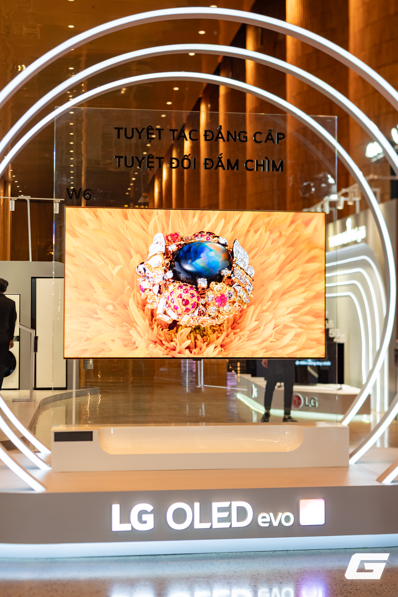 Chi&ecirc;m ngưỡng loạt sản phẩm TV 2026 của LG: TV OLED kh&ocirc;ng d&acirc;y si&ecirc;u mỏng, c&ocirc;ng nghệ Micro RGB mới toanh, MiniLED cỡ lớn c&ugrave;ng AI tương t&aacute;c th&acirc;n thiện - Ảnh 22.