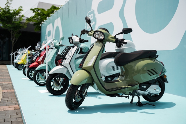 Đi Vespa kh&ocirc;ng đơn giản l&agrave; &ldquo;chạy xe&rdquo;, đ&oacute; l&agrave; một kiểu &ldquo;tr&igrave;nh diễn di sản&rdquo;- Ảnh 4.