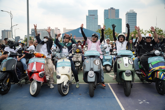 Đi Vespa kh&ocirc;ng đơn giản l&agrave; &ldquo;chạy xe&rdquo;, đ&oacute; l&agrave; một kiểu &ldquo;tr&igrave;nh diễn di sản&rdquo;- Ảnh 11.