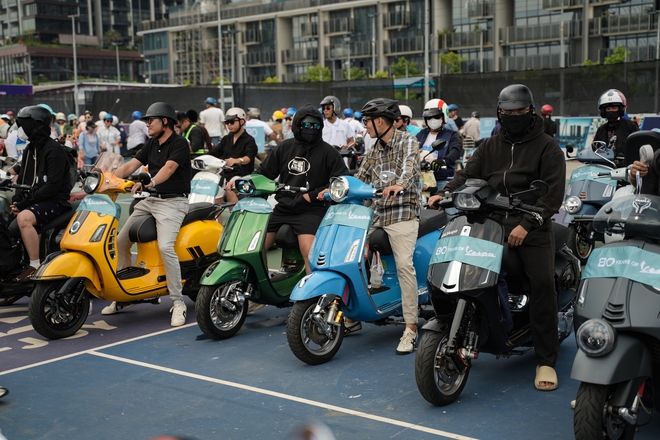 Đi Vespa kh&ocirc;ng đơn giản l&agrave; &ldquo;chạy xe&rdquo;, đ&oacute; l&agrave; một kiểu &ldquo;tr&igrave;nh diễn di sản&rdquo;- Ảnh 13.