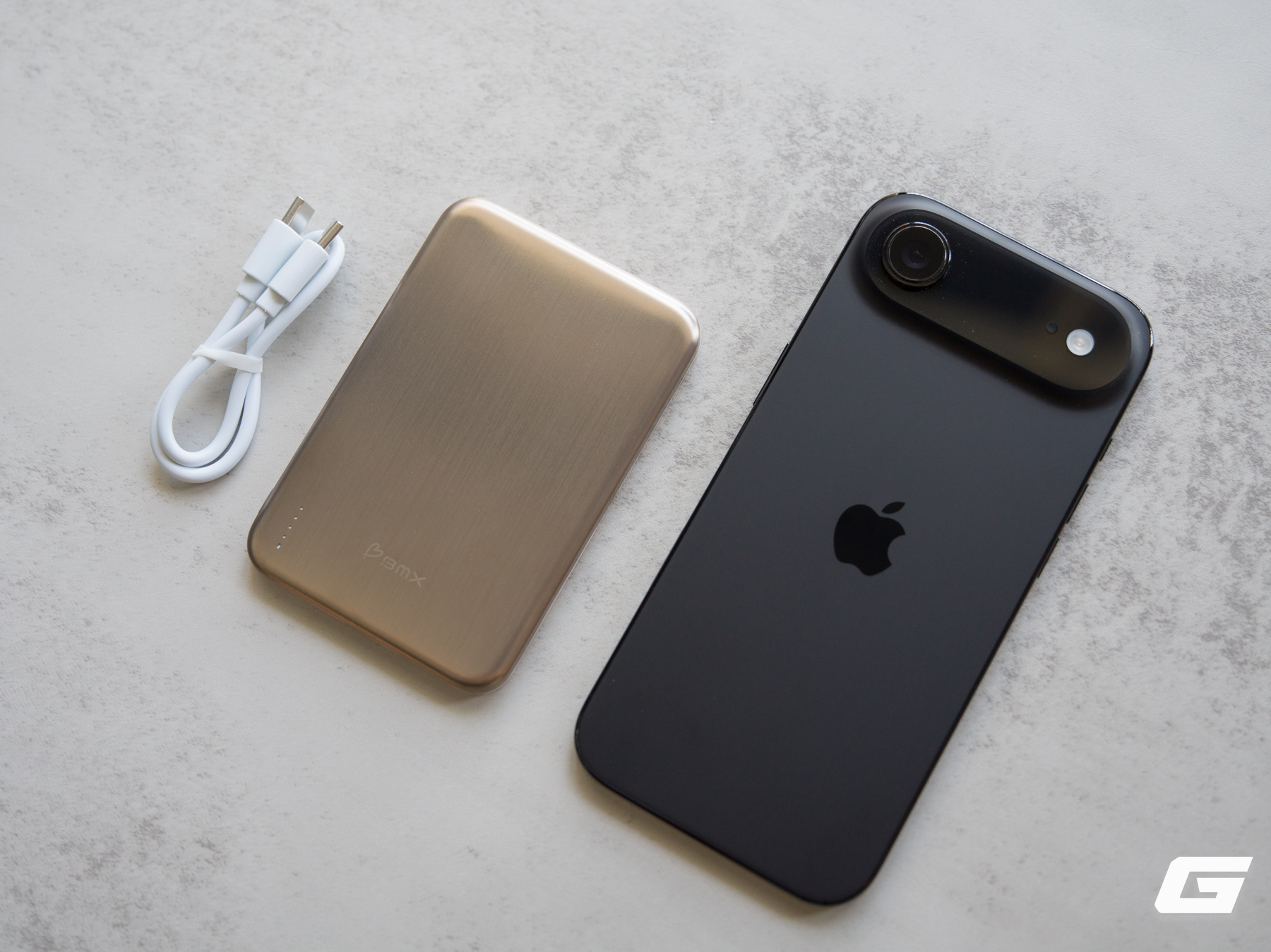 Tr&ecirc;n tay BMX SolidSafe Air 5K: Pin thể rắn vỏ titan, mỏng như iPhone Air- Ảnh 1.