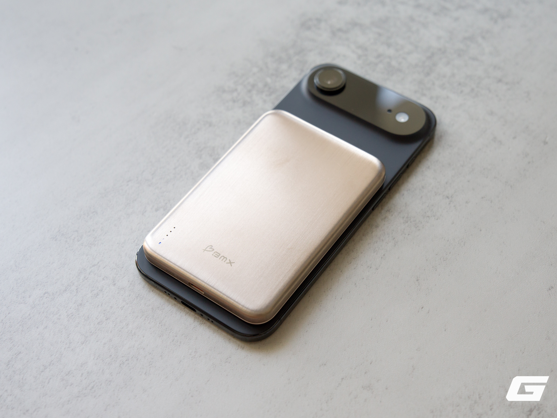 Tr&ecirc;n tay BMX SolidSafe Air 5K: Pin thể rắn vỏ titan, mỏng như iPhone Air- Ảnh 7.