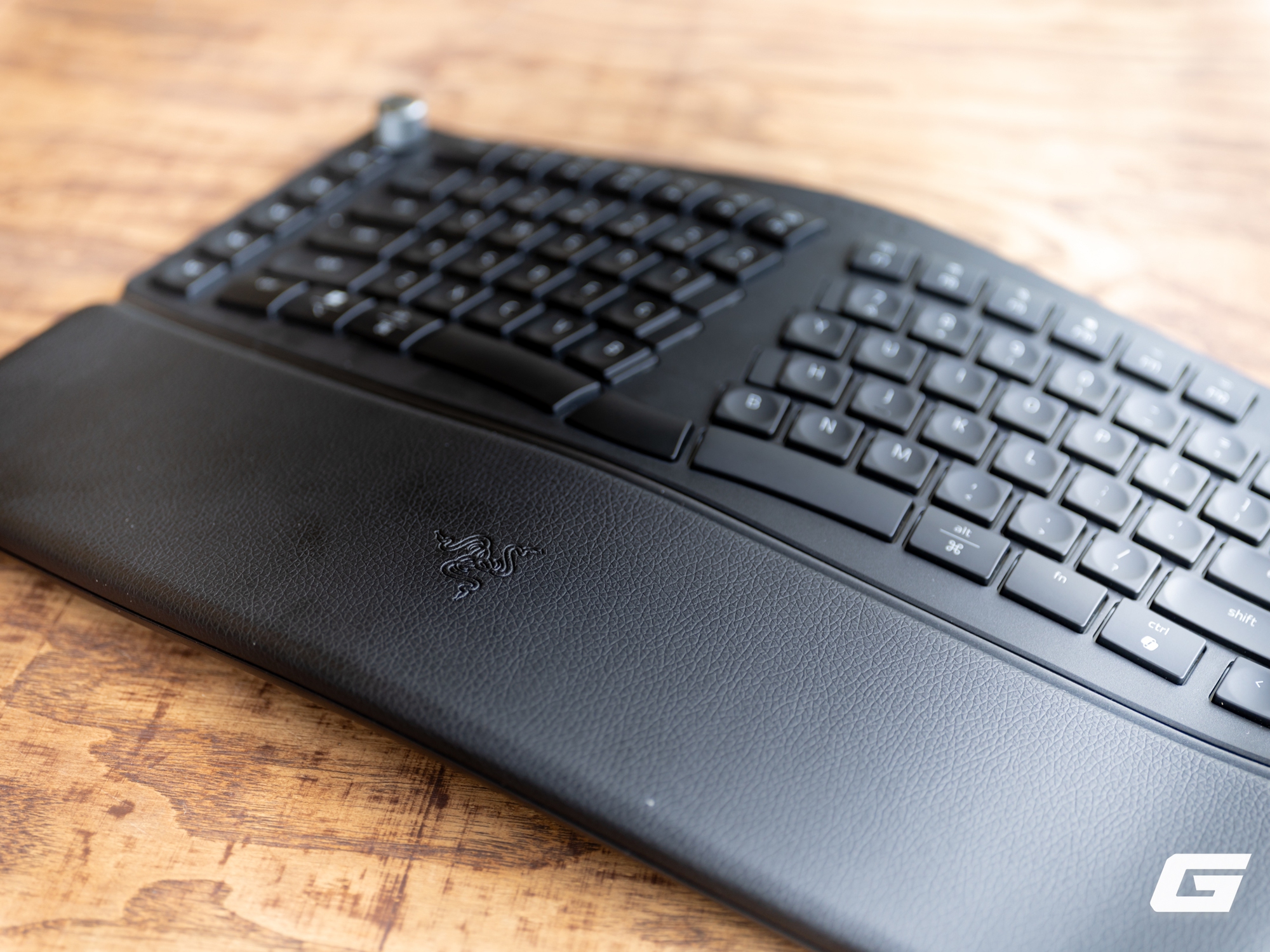 Lần đầu trải nghiệm bộ đ&ocirc;i c&ocirc;ng th&aacute;i học Pro Type Ergo v&agrave; Pro Click V2: Ho&aacute; ra Razer l&agrave;m đồ cho d&acirc;n văn ph&ograve;ng cũng rất ra g&igrave; - Ảnh 10.
