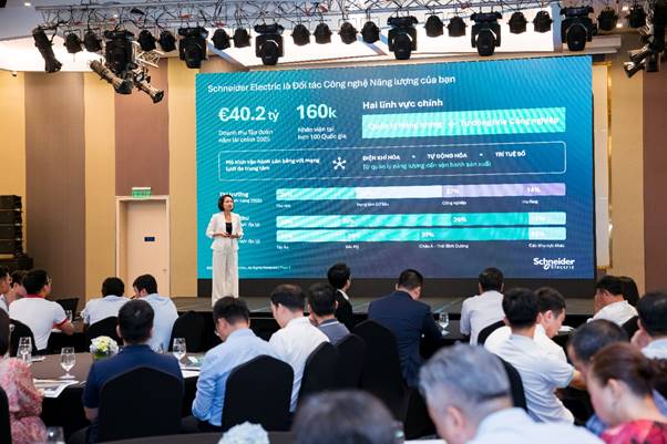 Schneider Electric thúc đẩy chuyển đổi số và tối ưu năng lượng, hướng tới mô hình vận hành bền vững cho ngành nước Việt Nam - Ảnh 2.