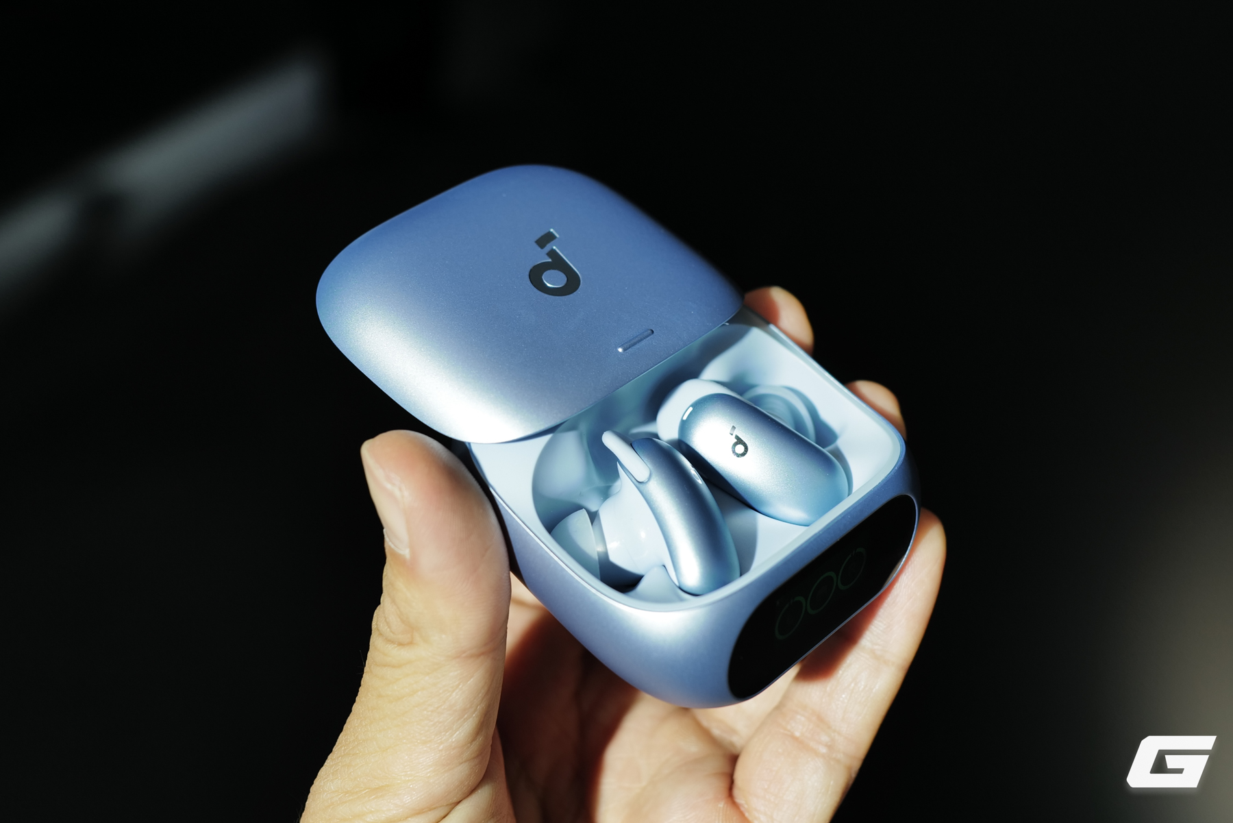 Anker ra mắt bộ đ&ocirc;i Soundcore Liberty 5 Pro v&agrave; Pro Max: M&agrave;n h&igrave;nh th&ocirc;ng minh, chip AI "nh&agrave; l&agrave;m", thiết lập Kỷ lục Guinness về đ&agrave;m thoại - Ảnh 12.