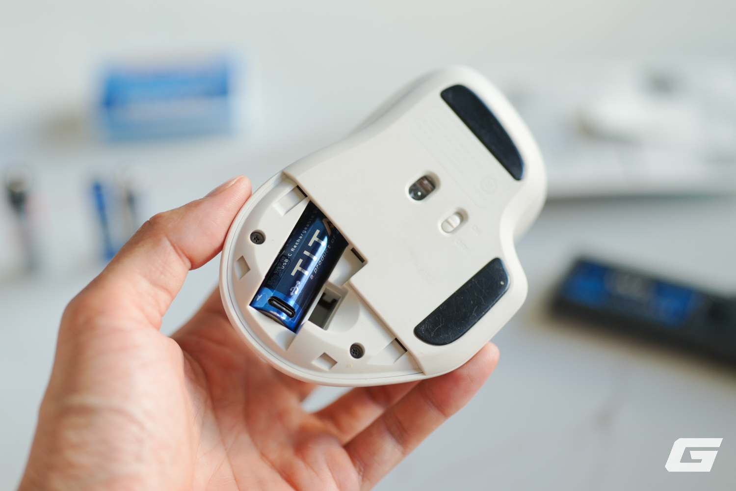 Gallery - Dùng thử pin tiểu sạc lại qua USB-C: Hợp với các thiết bị “ngốn pin”, khỏi lo dòng yếu làm tụt hiệu năng, chảy nước - image 2