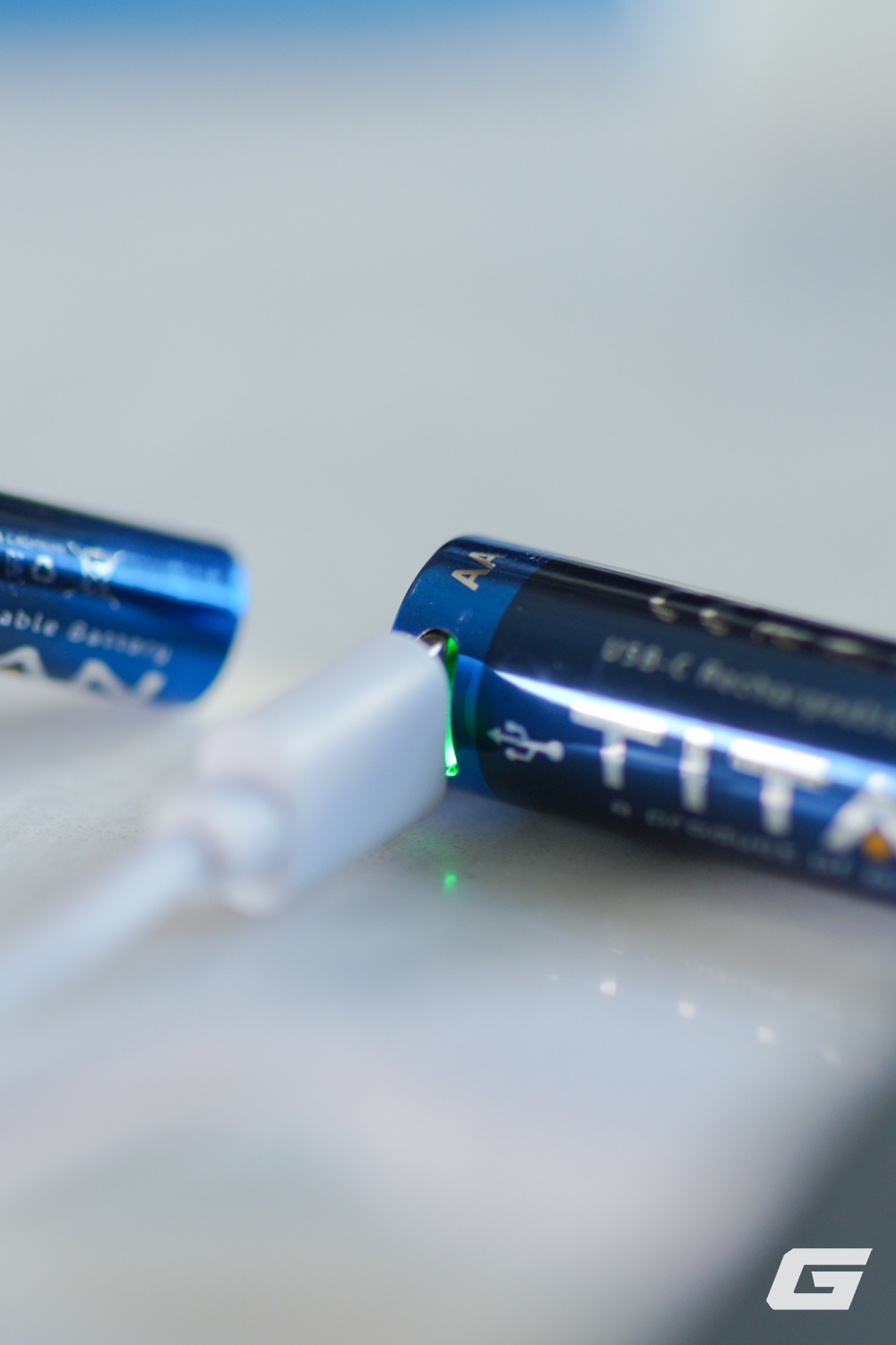 Gallery - Dùng thử pin tiểu sạc lại qua USB-C: Hợp với các thiết bị “ngốn pin”, khỏi lo dòng yếu làm tụt hiệu năng, chảy nước - image 9