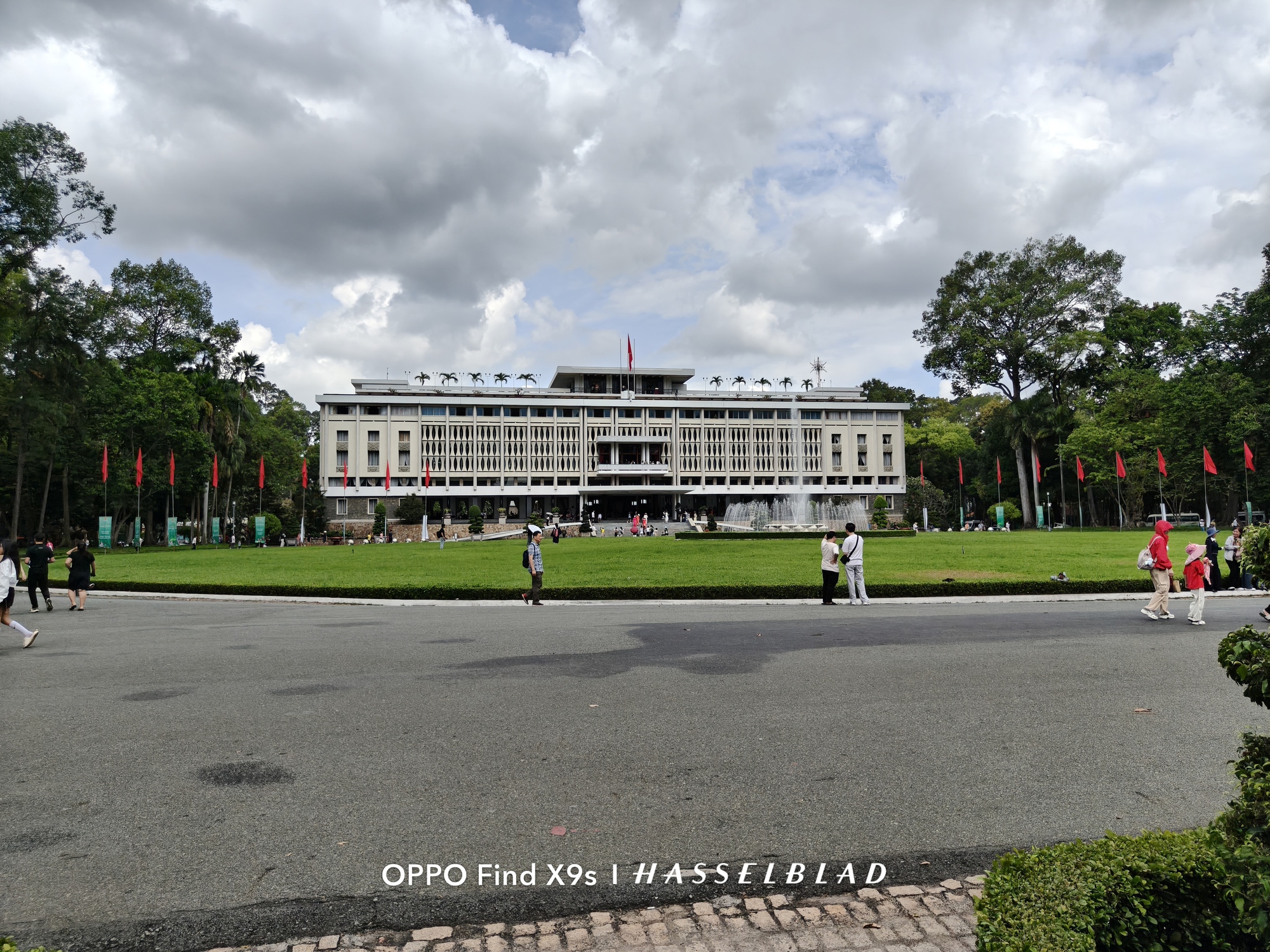 OPPO Find X9s &ldquo;đọ sức&rdquo; c&ugrave;ng iPhone 17: Khi camera mới l&agrave; thứ quyết định cuộc chơi - Ảnh 37.
