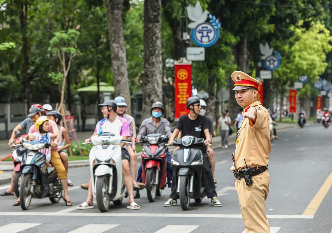 Đội ngũ tài xế công nghệ tại Hà Nội - Ảnh 3.