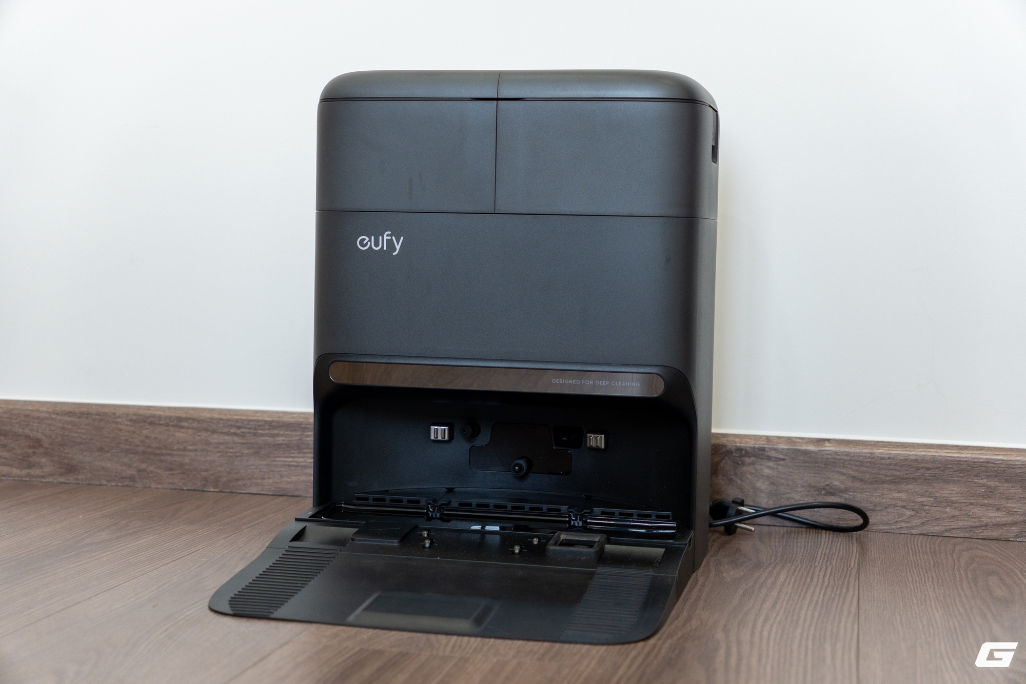 Tr&ecirc;n s&agrave;n eufy Omni C28: Lực h&uacute;t si&ecirc;u mạnh, con lăn lau s&agrave;n kiểu robot ngh&igrave;n đ&ocirc;, gi&aacute; chỉ bằng một nửa - Ảnh 6.