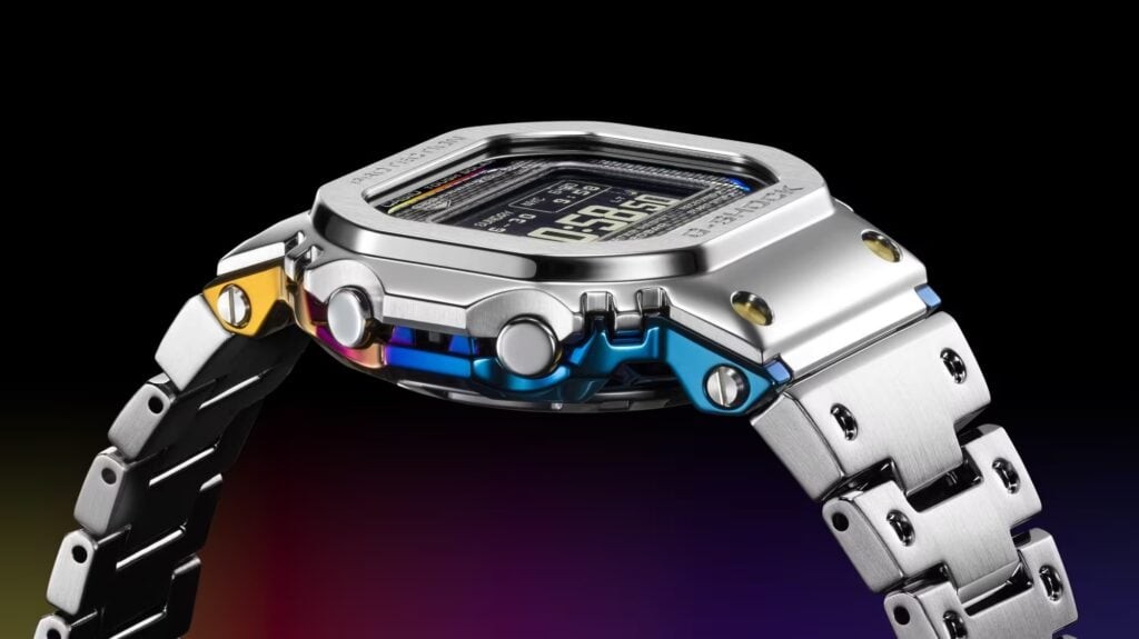 Casio l&agrave;m G-Shock mạ cầu vồng, mỗi chiếc ra l&ograve; c&oacute; m&agrave;u sắc kh&aacute;c nhau - Ảnh 1.