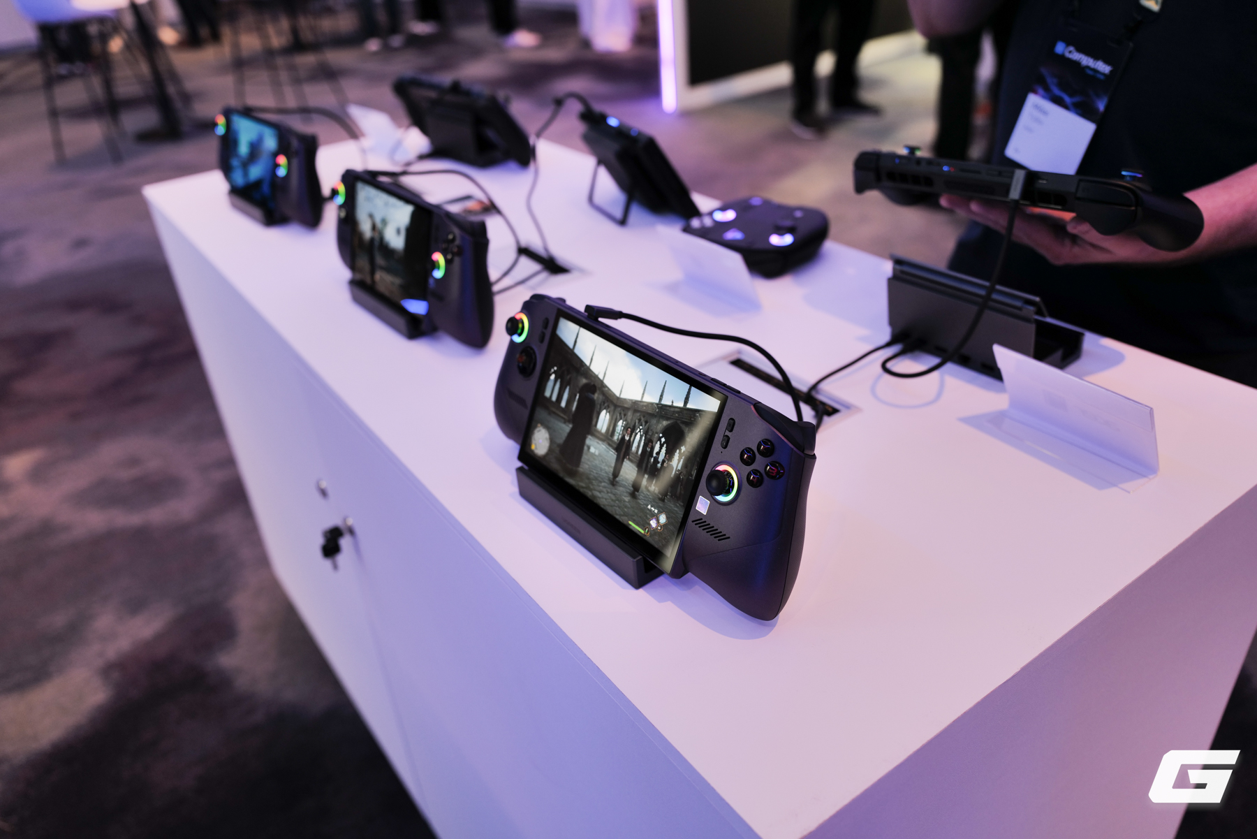 Loạt handheld d&ugrave;ng Intel Arc G3 Extreme xuất hiện tại Computex 2026, ph&ocirc; diễn sức mạnh &aacute;p đảo AMD Ryzen Z2 Extreme- Ảnh 15.