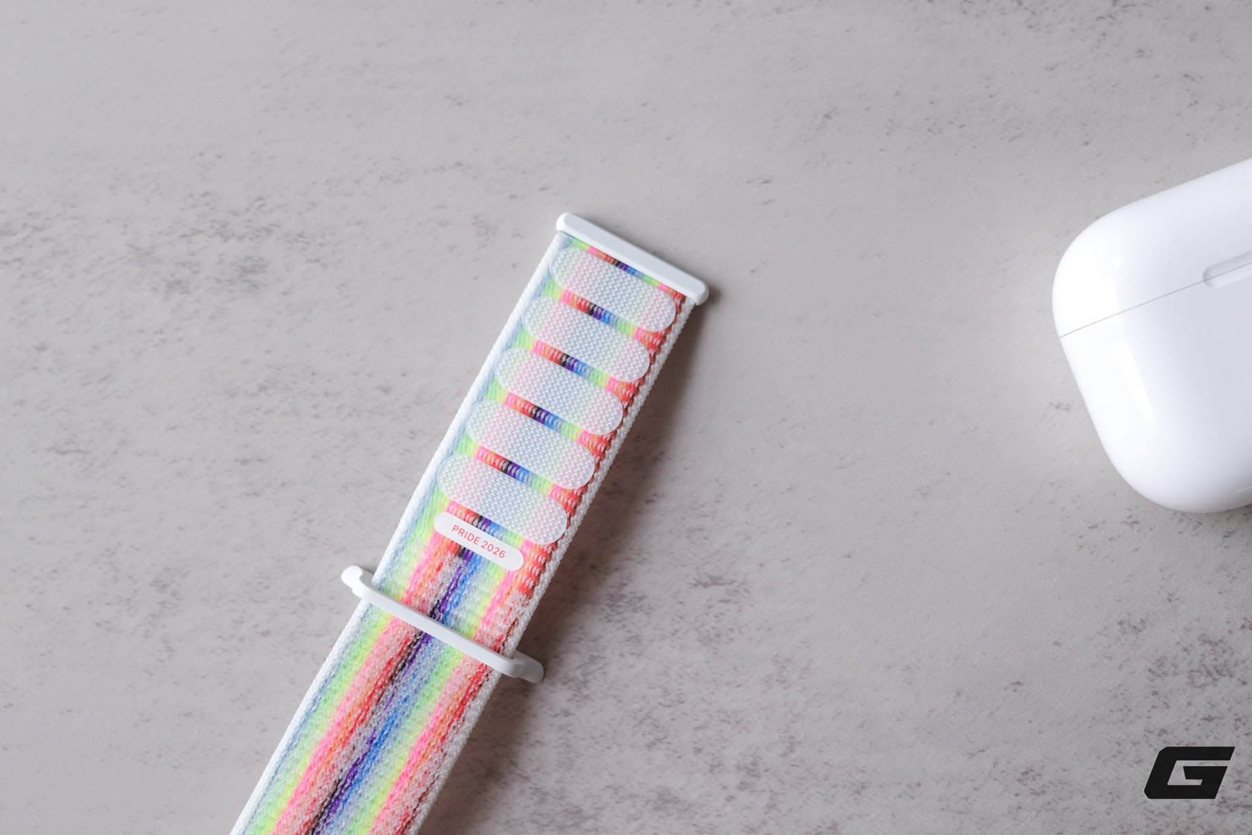 Tr&ecirc;n tay d&acirc;y đeo Apple Watch Pride Edition 2026: C&oacute; lẽ l&agrave; phi&ecirc;n bản Pride đẹp nhất nhiều năm qua   - Ảnh 16.